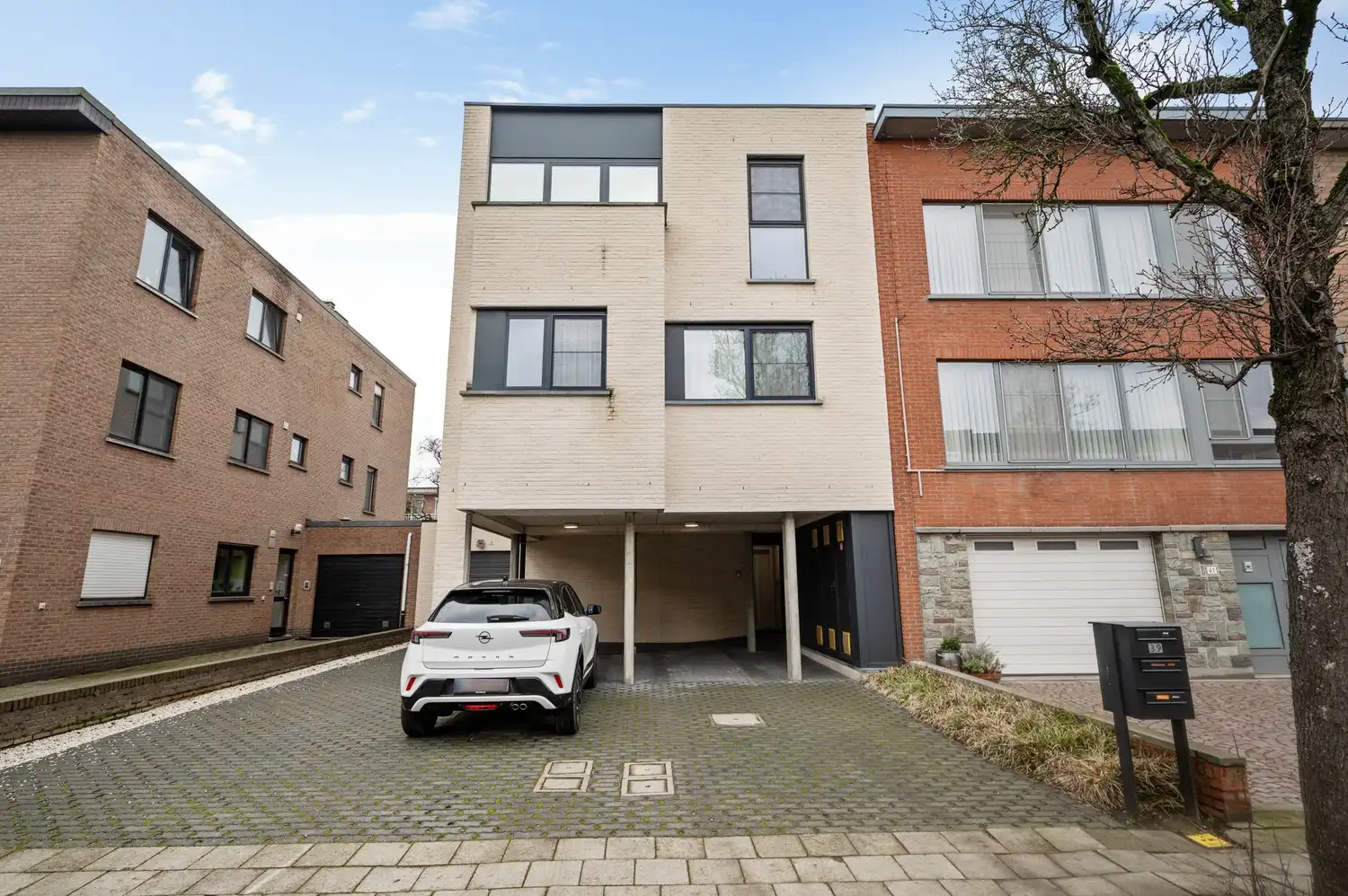 Recent 2-slaapkamerappartement met terras op rustige ligging in Borsbeek. foto 14