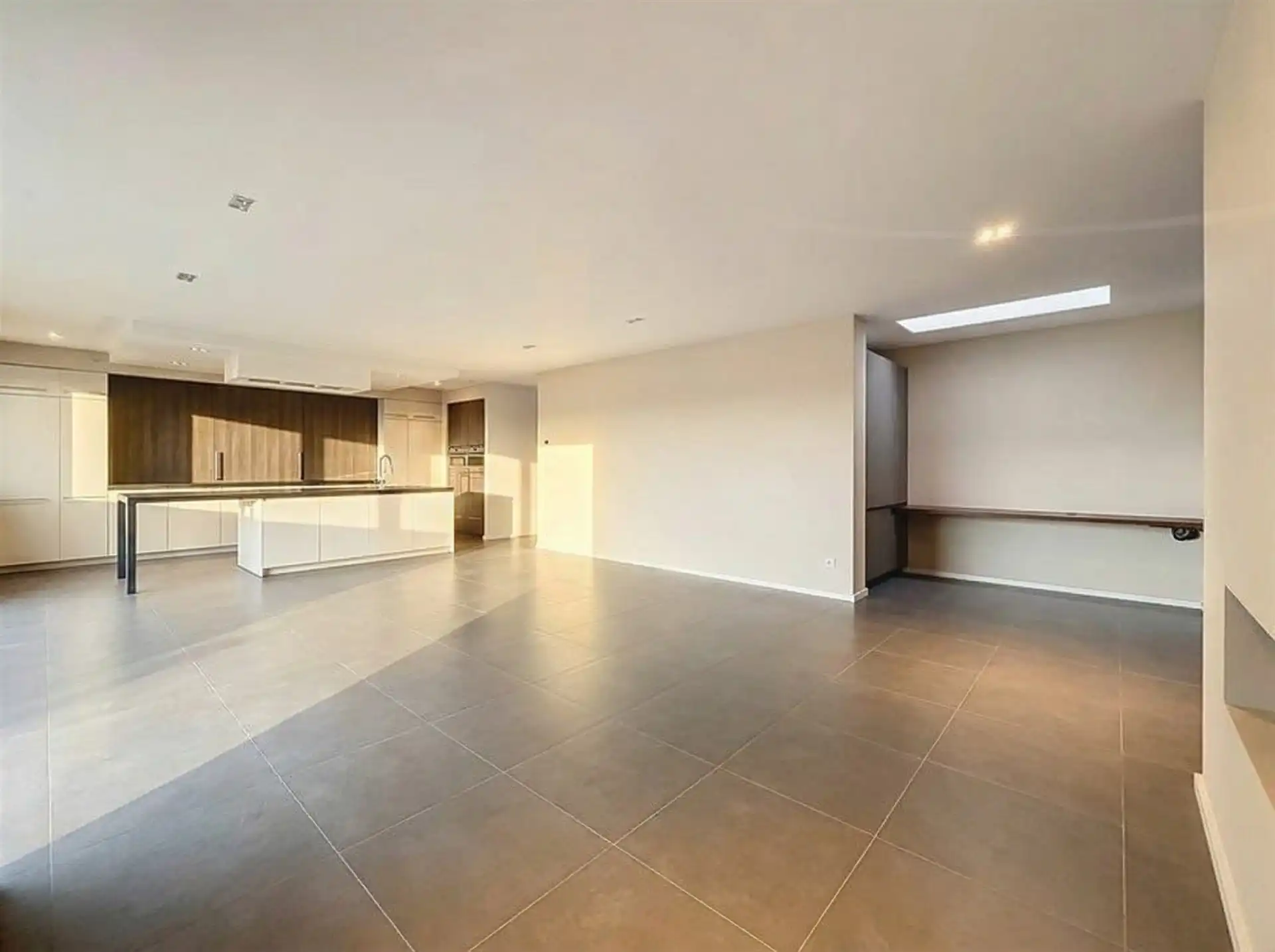 Luxueus dakappartement met 3 slaapkamers en garagebox! foto 2