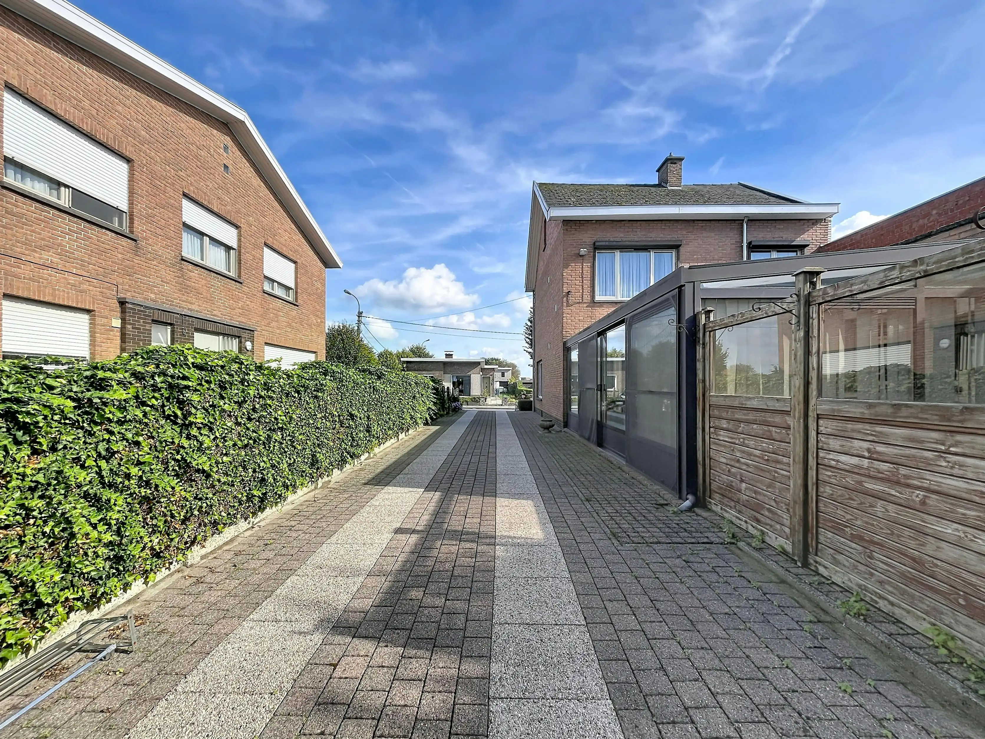 Halfopen huis met 3 slaapkamers te koop in centrum Ursel foto 25