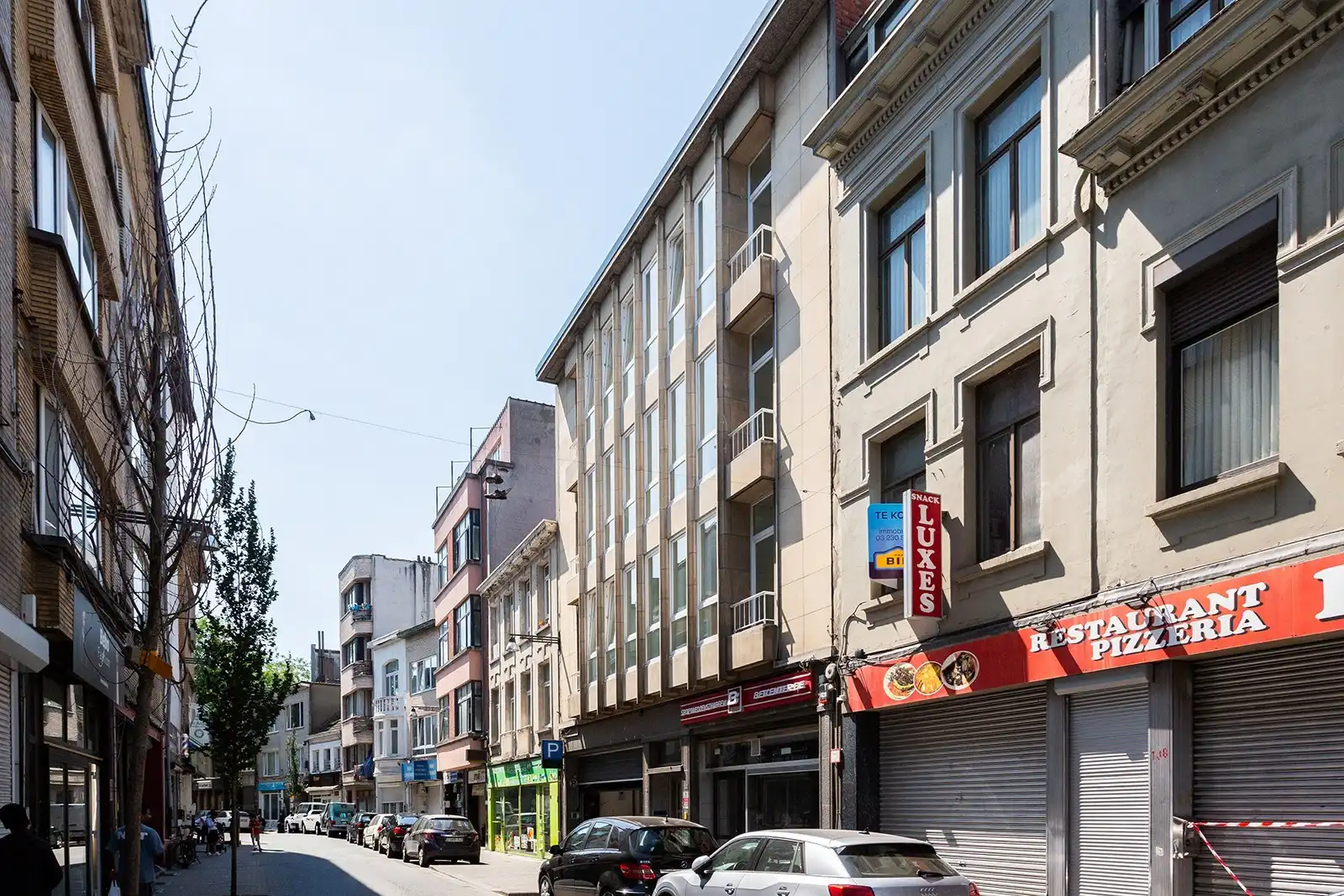 Volledig gerenoveerd appartement met terras foto 16