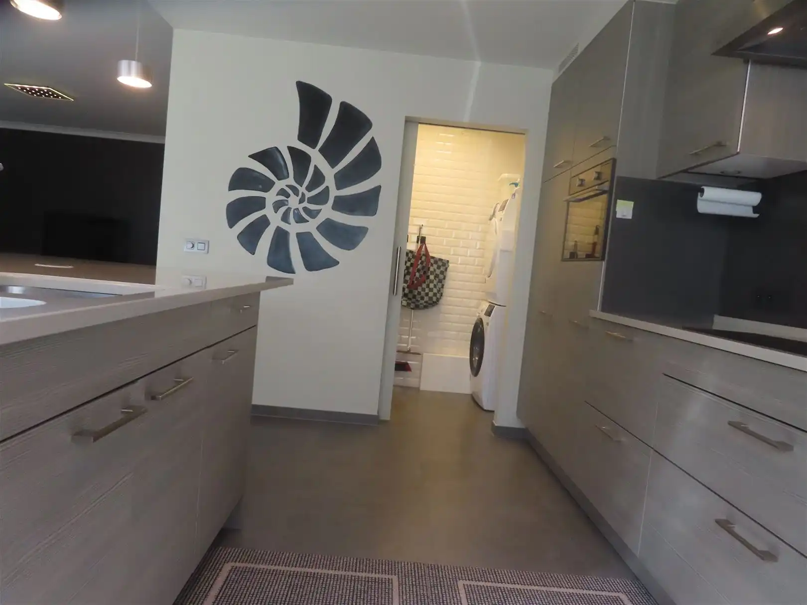 Luxueus gemeubeld 3-slaapkamerappartement met garage foto 7