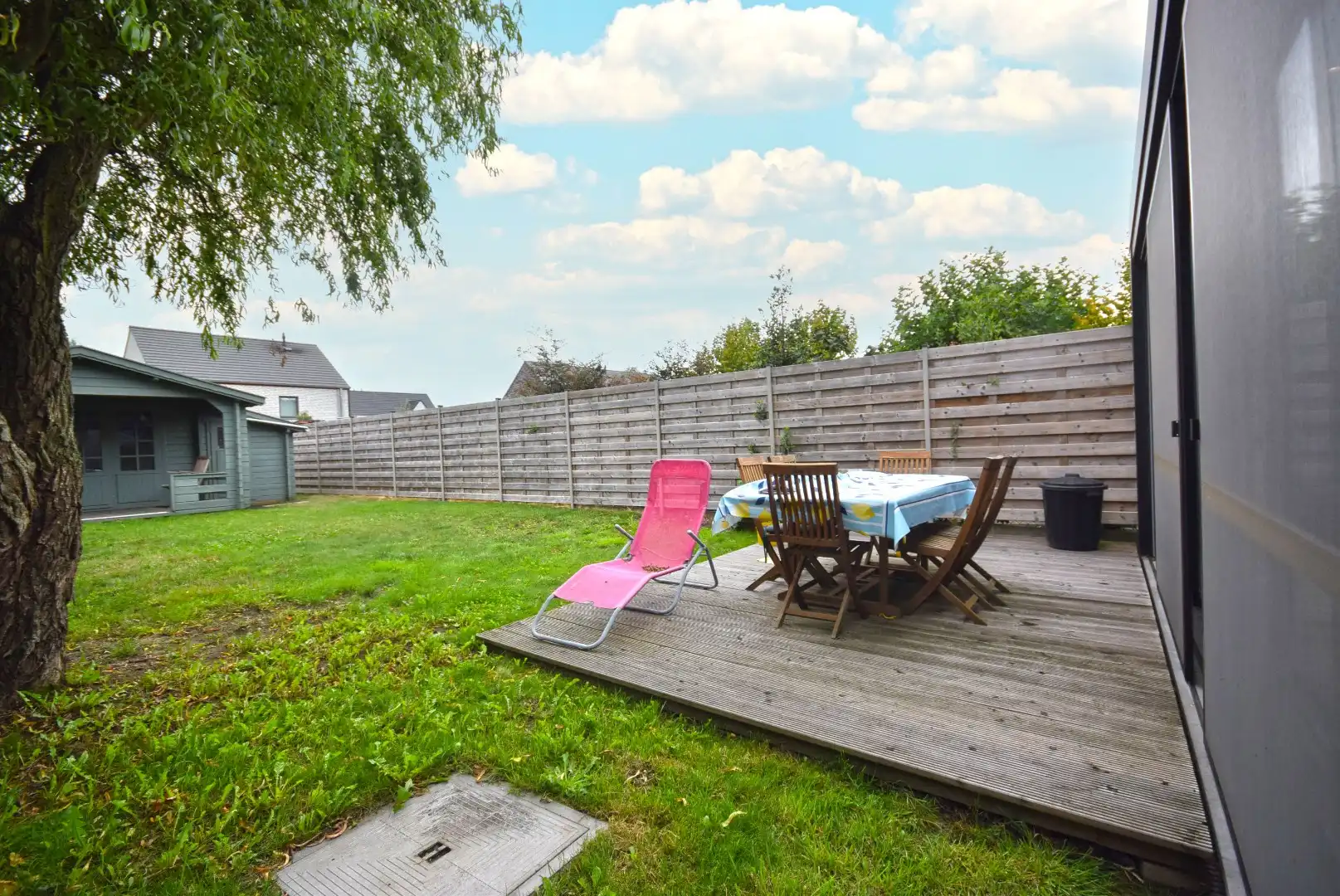 RUSTIG GELEGEN GEZINSWONING MET 3 SLAAPKAMERS, GARAGE EN ZONNIGE TUIN foto 15