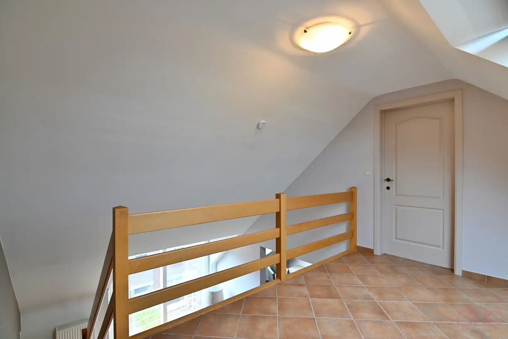 Instapklaar duplex appartement met terras en garagebox op toplocatie in Sint-Truiden foto 18