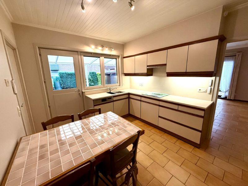 Verzorgde, energetisch gerenoveerde woning in rustige en centrale verkaveling foto 11