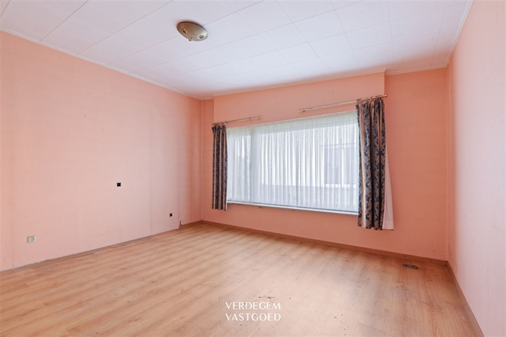 Woning voor totaalrenovatie of perceel voor nieuwbouw / ontwikkeling foto 10