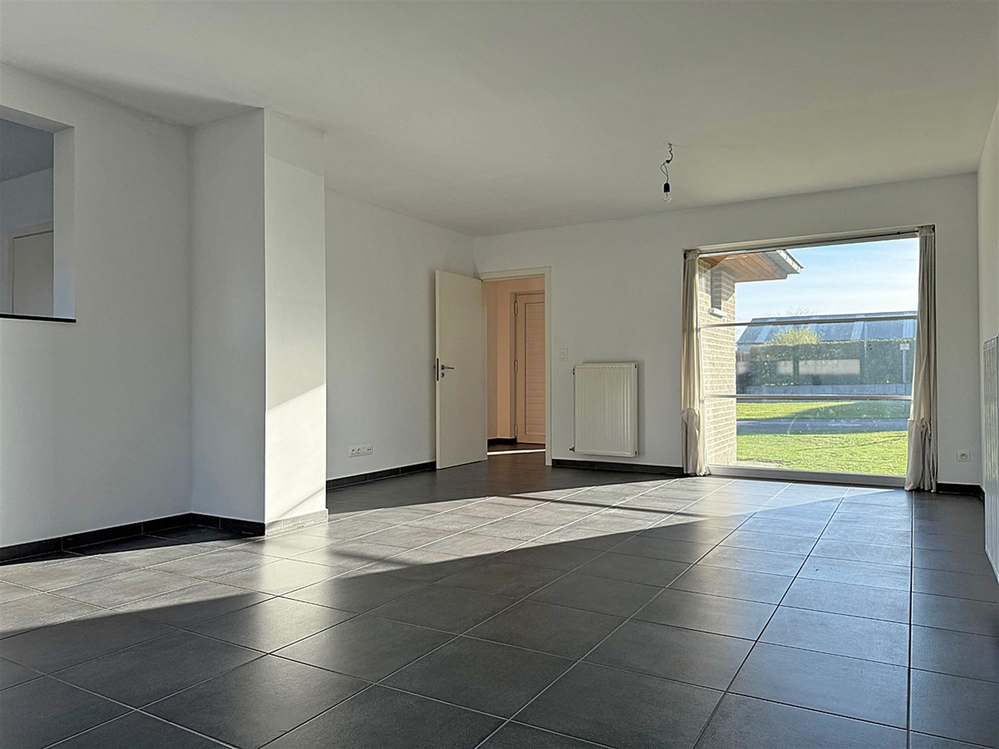 Instapklare HALFOPEN BEBOUWING met 3 slaapkamers, garage & tuin/terras  foto 5