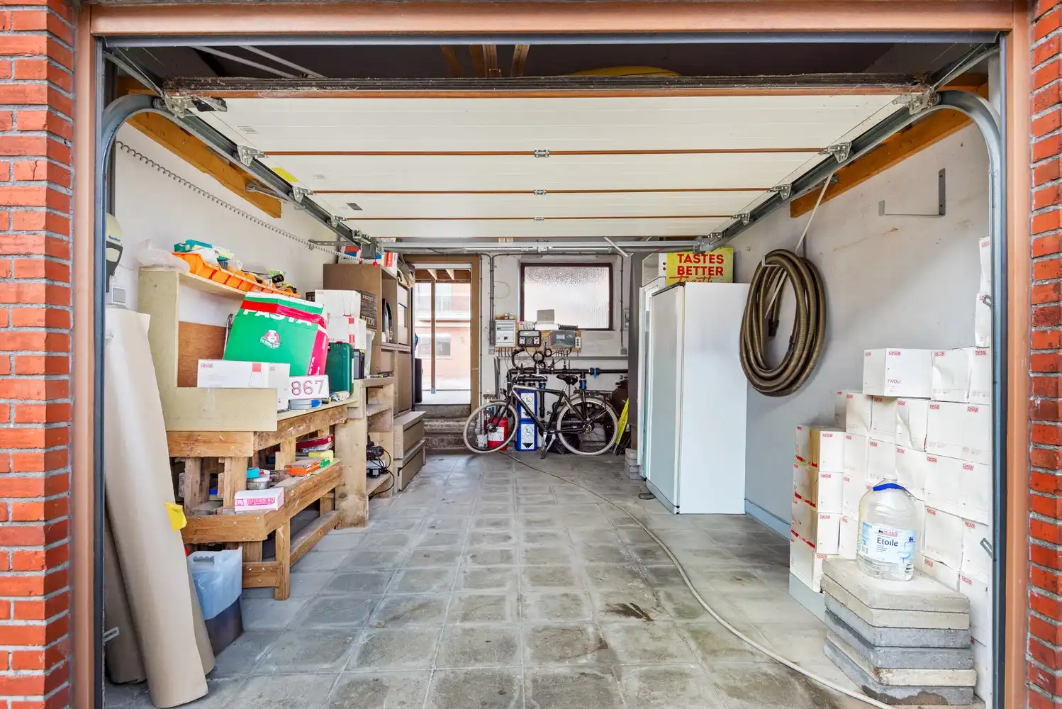 Tof gelijkvloers appartement met 2 slaapkamers, tuin en zwembad foto 17