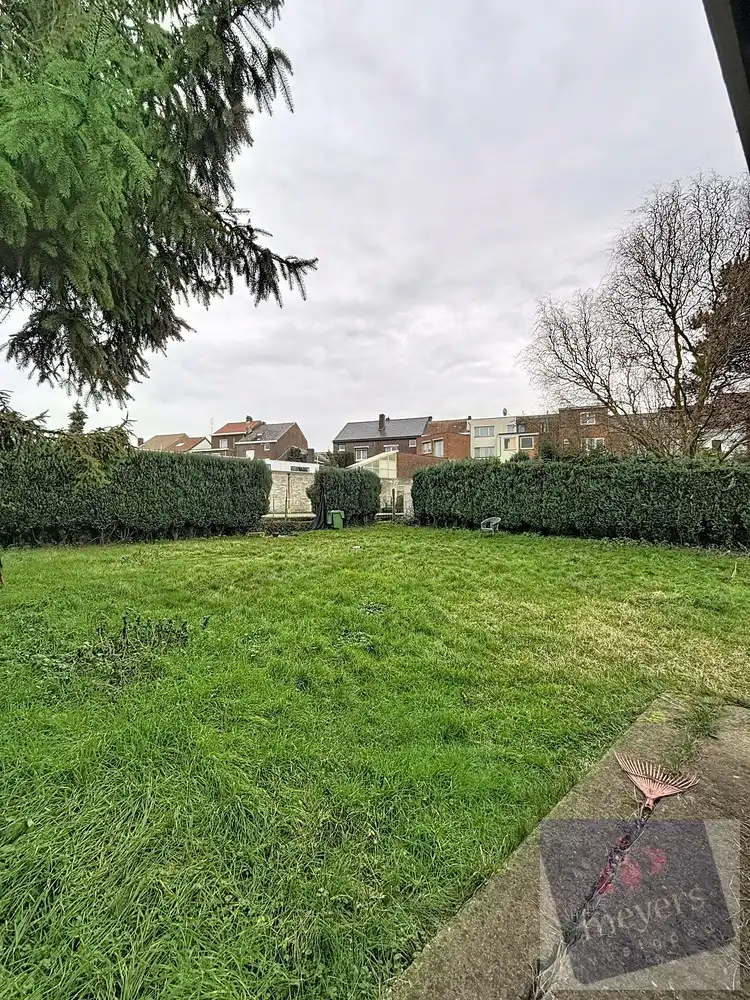 Instapklare woning met tuin en terras foto 19