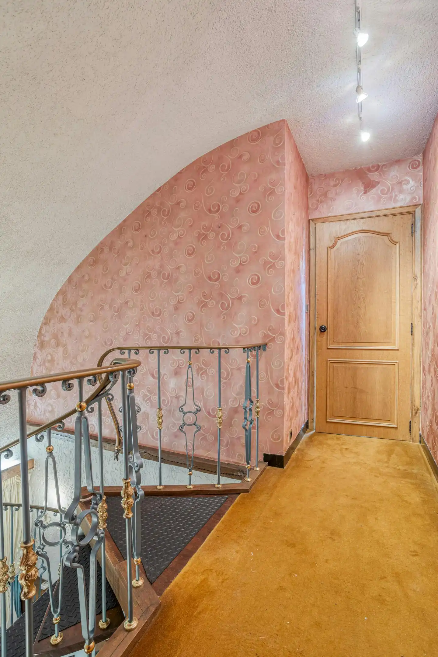 Huis te koop in Ieper met 3 kamers, tuin en garage foto 22