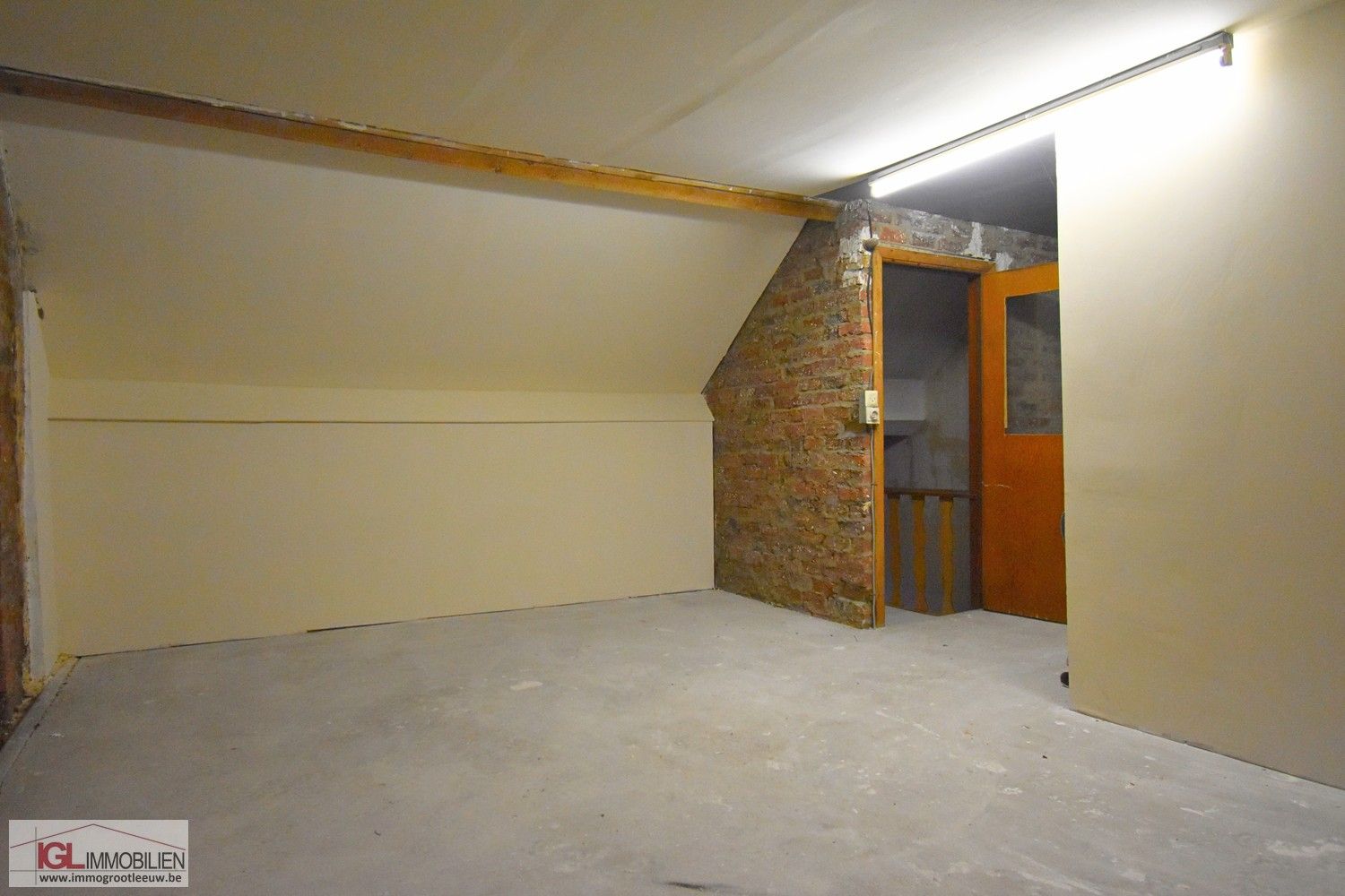 woning met ruime loods te koop in Halle foto 11