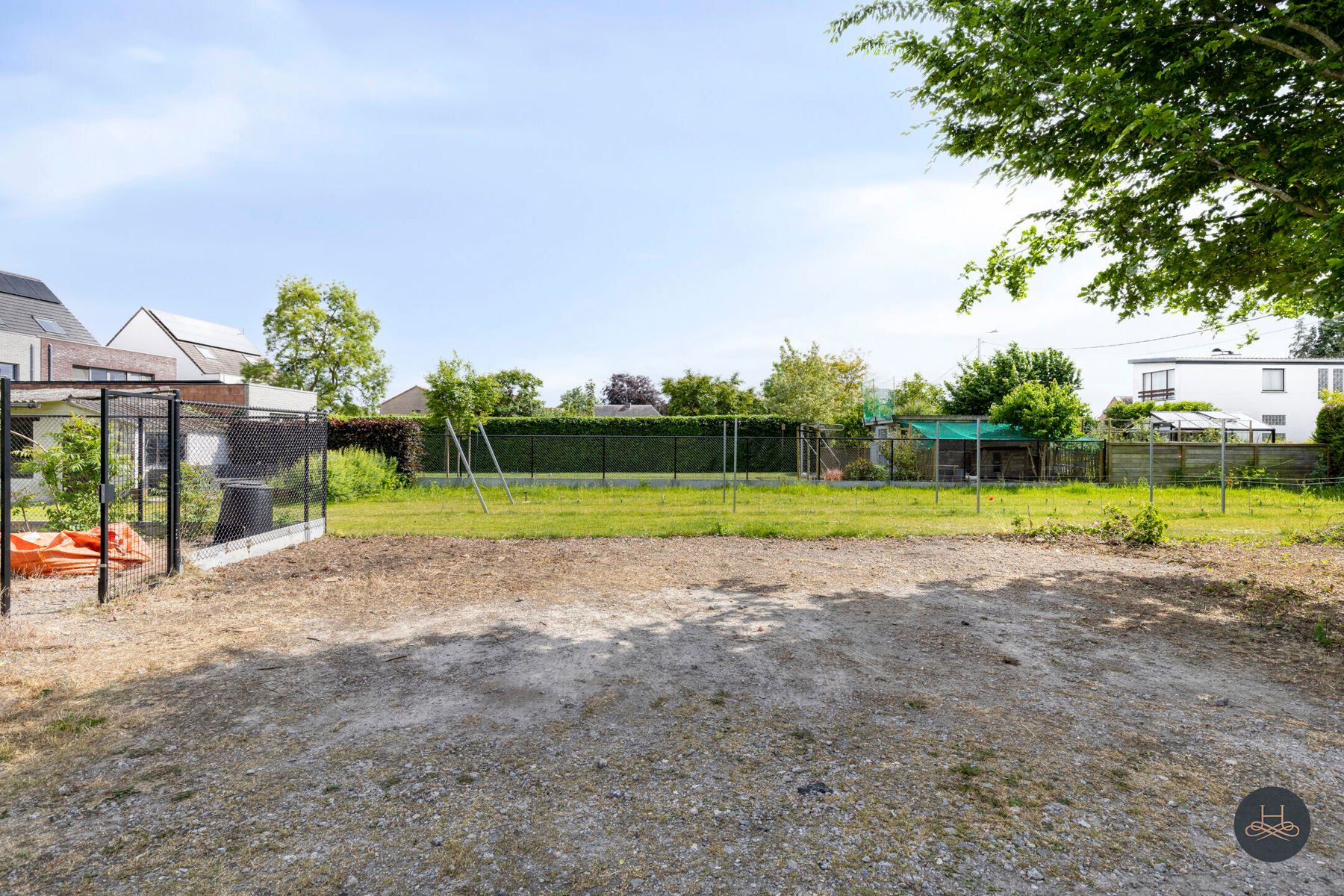 Sfeervolle, deels gerenoveerde woning met ruime diepe tuin foto 29