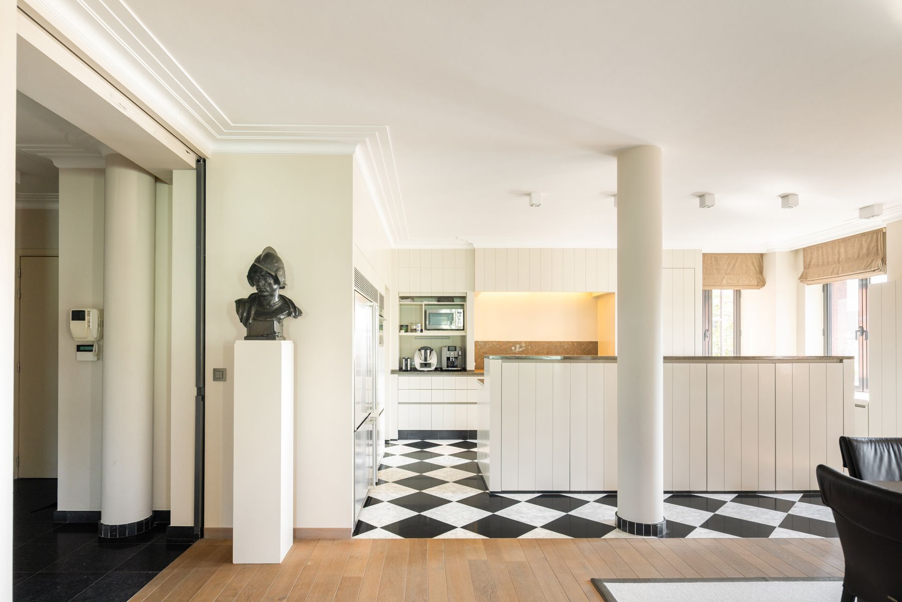 Ruimtelijk wonen in voormalige IJsfabriek in Antwerpen-Zuid foto 4