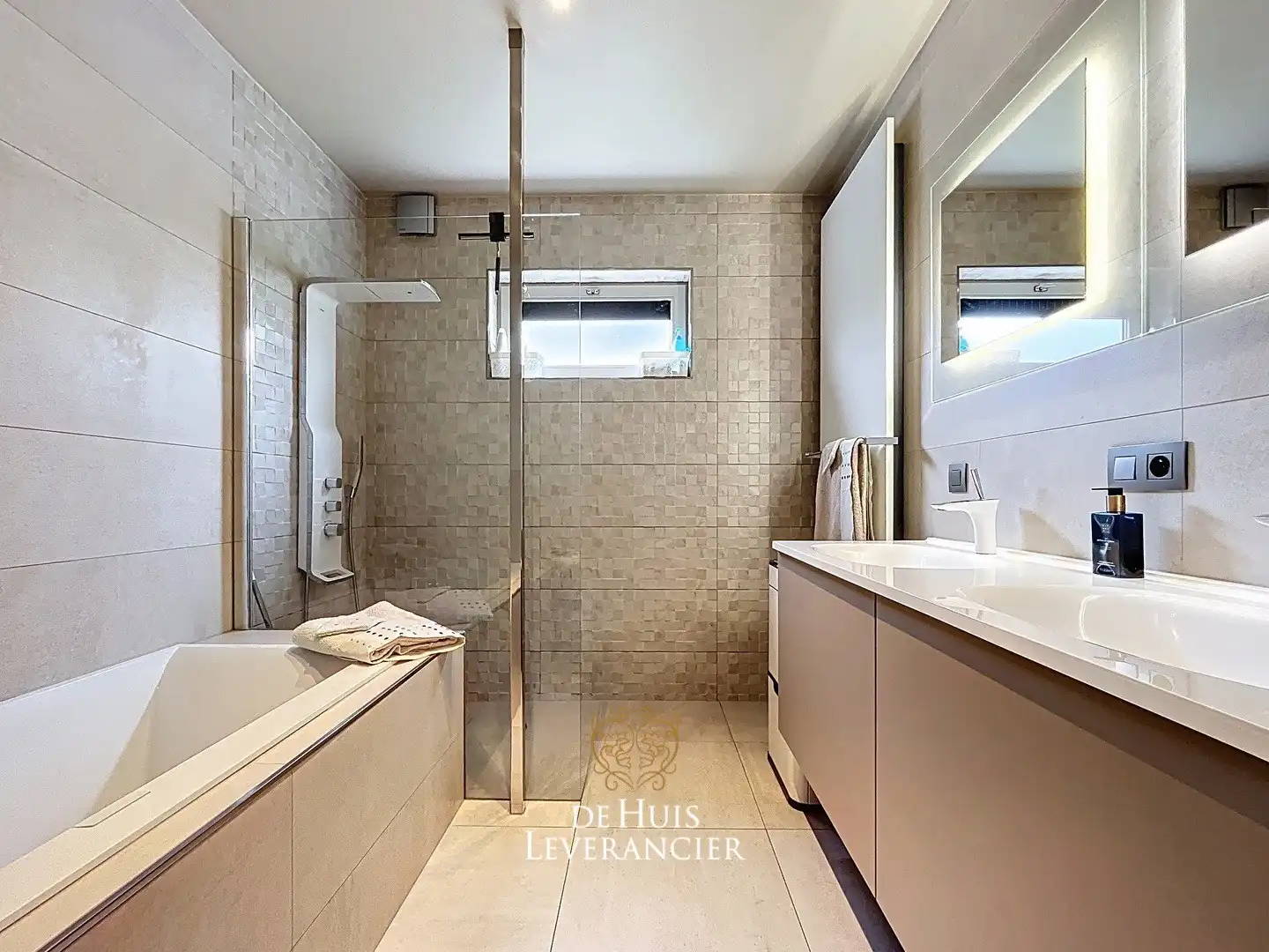 Instapklare vrijstaande woning op top-locatie ! foto 5