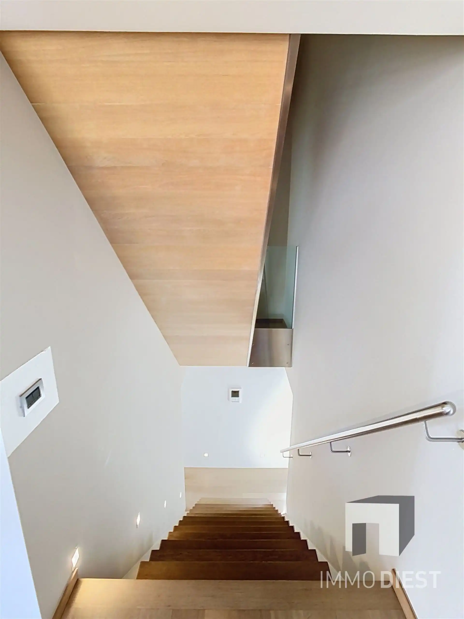 Moderne, lichtrijke woning met aangename tuin aan de voet van hartje Scherpenheuvel. foto 16
