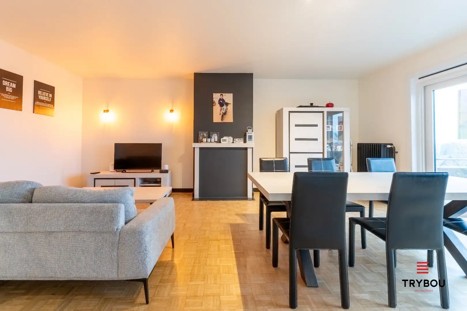 Volledig gerenoveerd 2-slaapkamerappartement te koop – rand centrum Ieper foto 5