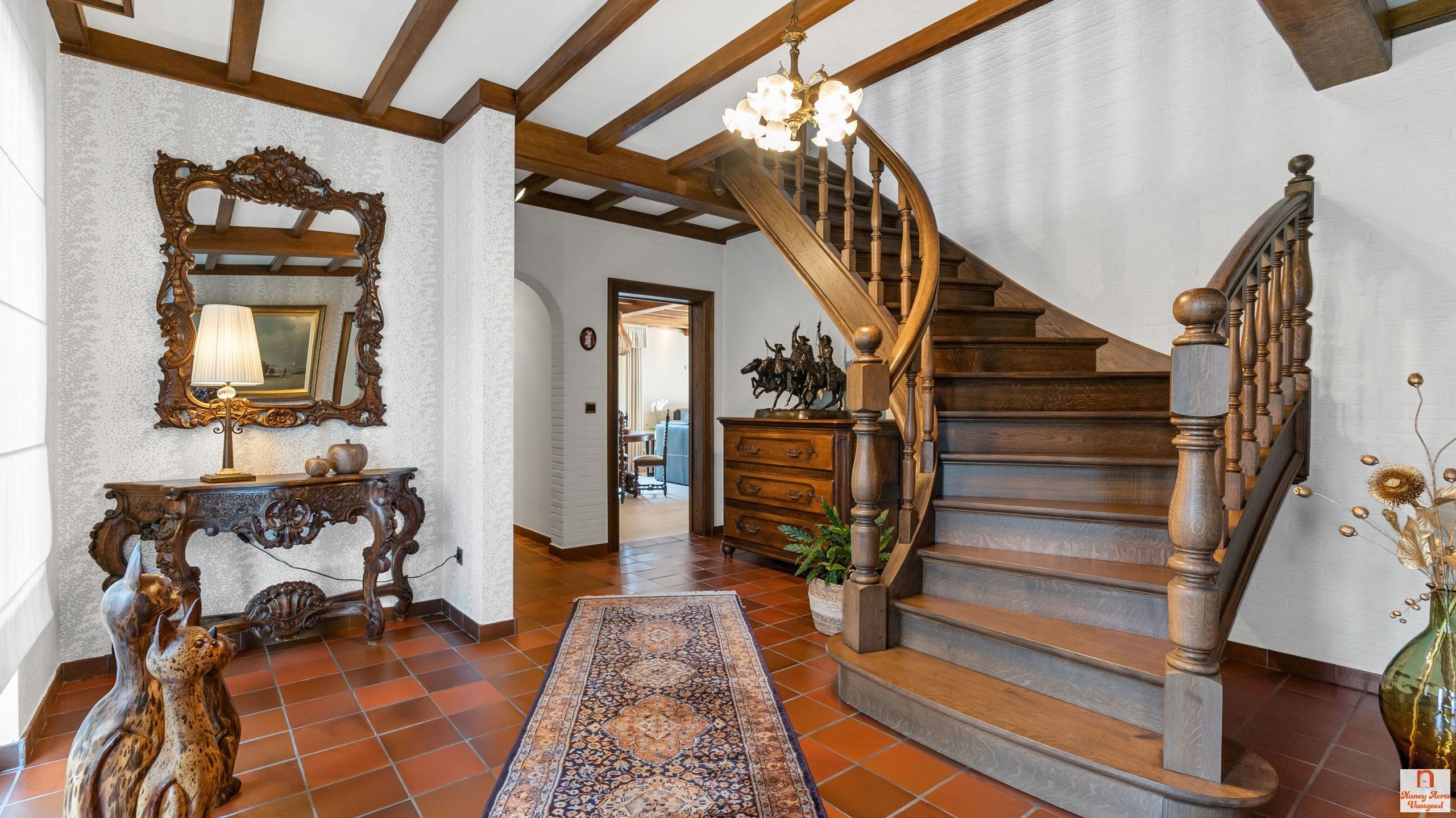 Luxueuze villa met overdekt zwembad, bos en weiland foto 20
