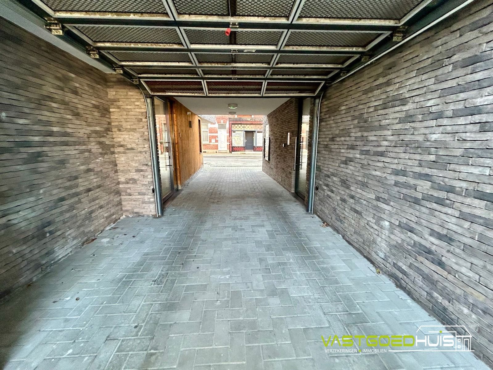 Hedendaags duplex appartement met terras foto 29