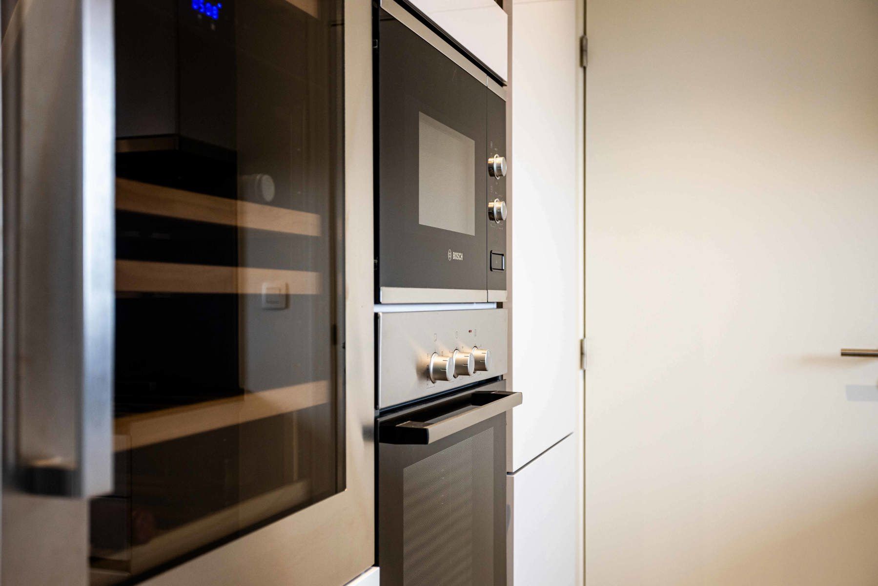 Recent, luxe penthouse met panoramisch terras foto 9