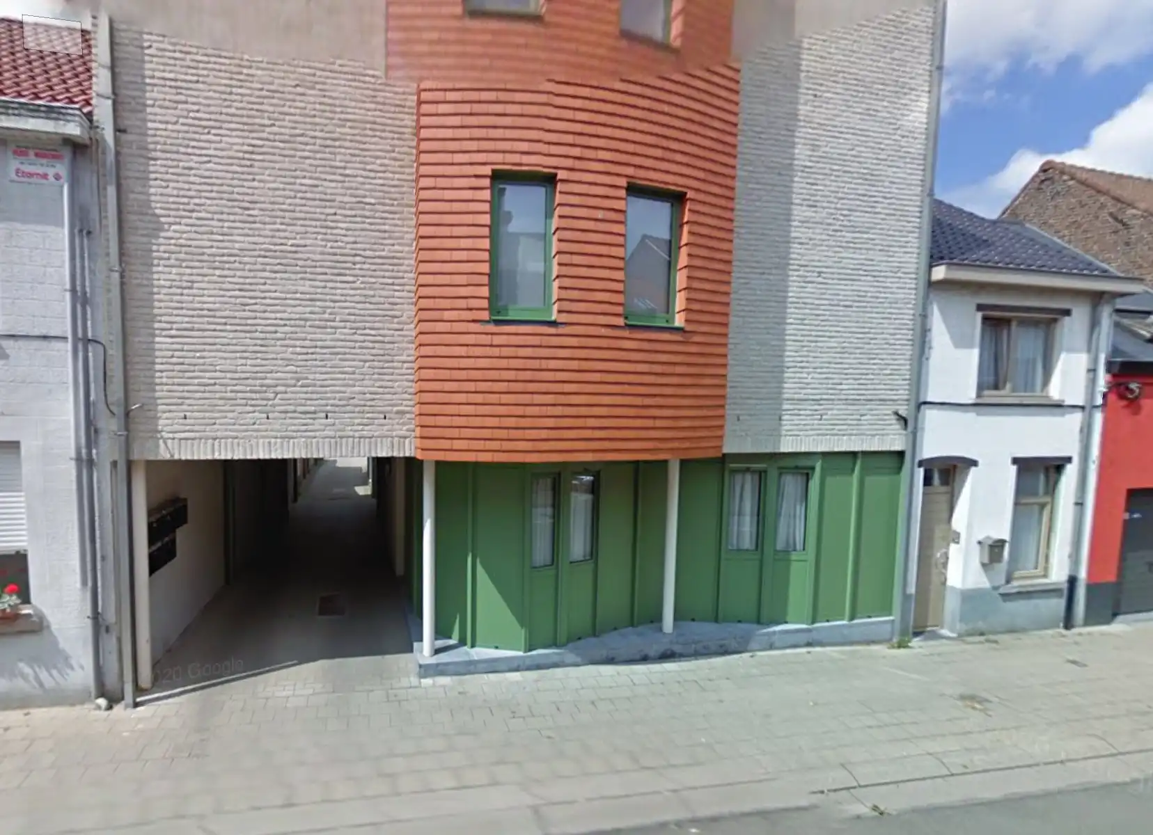 Leemans Immobiliën biedt u deze aangename gelijkvloerse studio aan, gelegen in het hart van het bruisende centrum van Asse. foto {{pictureIndex}}