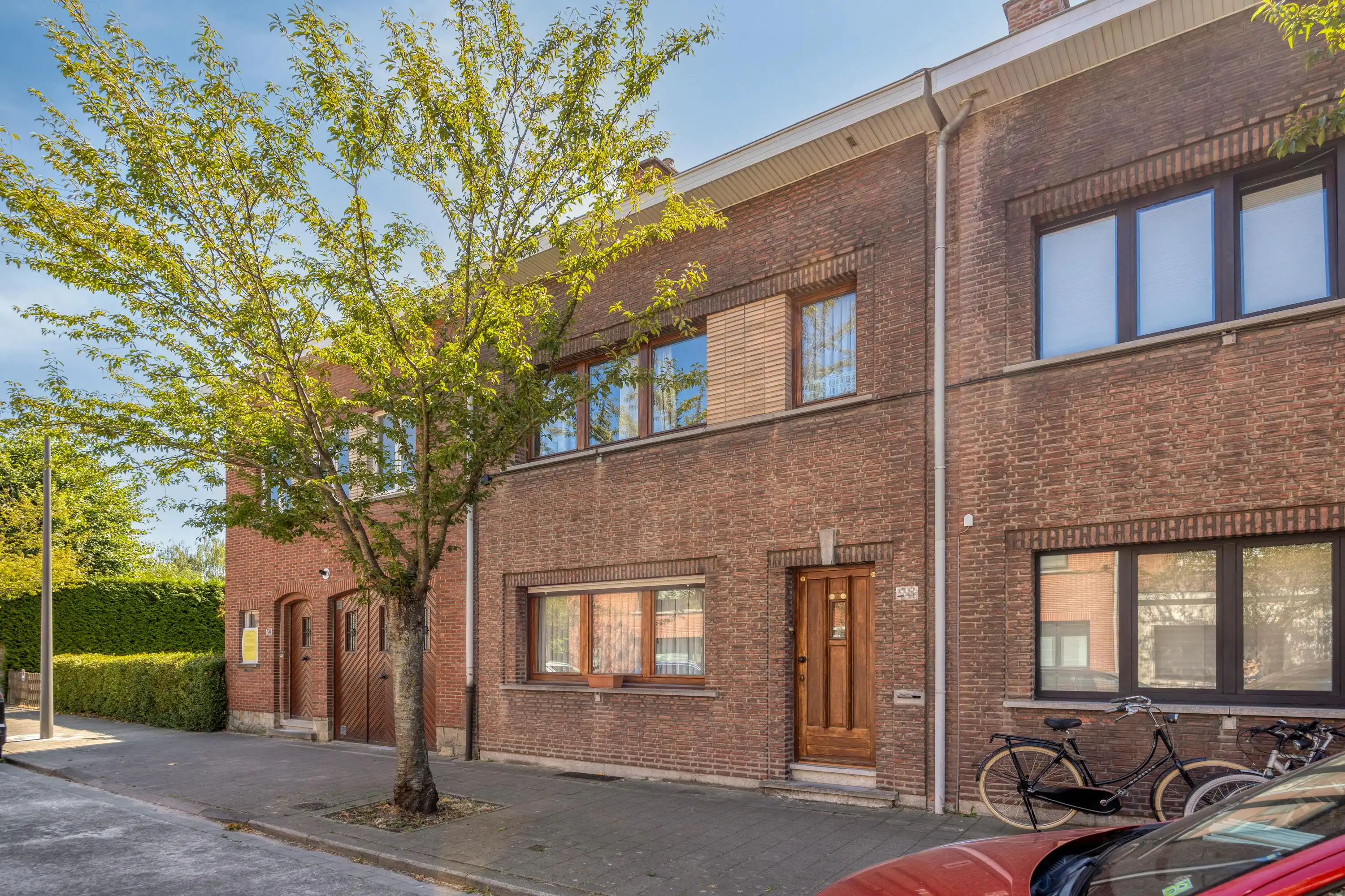 Huis met 3 slaapkamers, 3 badkamers en tuin te koop in Wilrijk foto 20