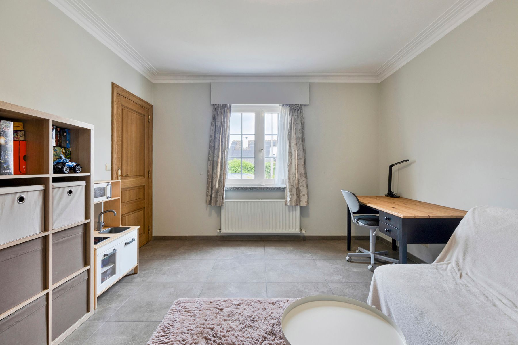 Perfect onderhouden villa met 4 slaapkamers, garage en tuin foto 12