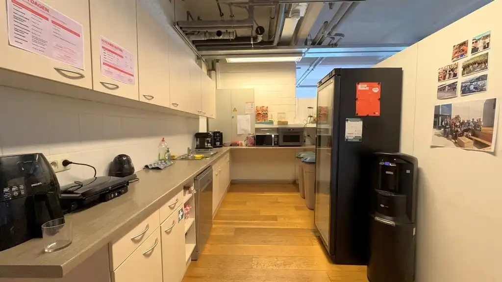 Hip loftkantoor te huur in Handelsdokcenter in Gent foto 18