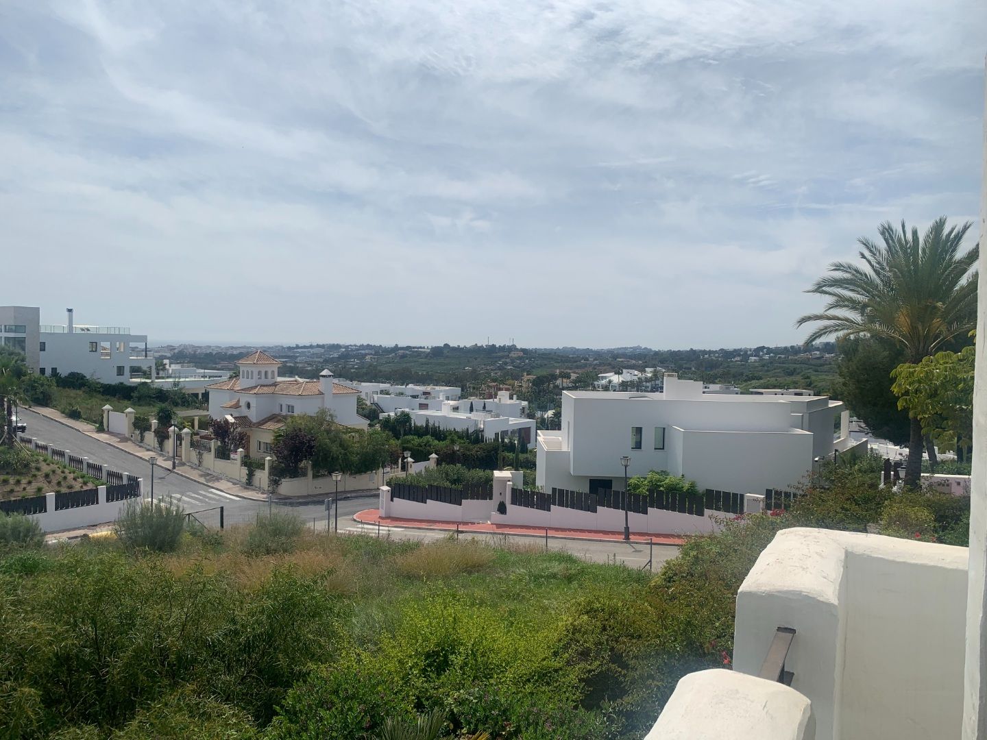 Gezellige duplex met zicht over de Nueva Andalucia vallei naar de Middellandse zee. foto 5