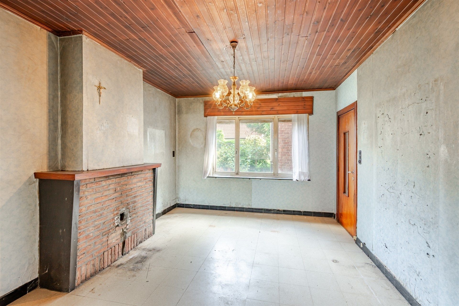 Volledig te renoveren woning met 3 slaapkamers in Wetteren foto 5
