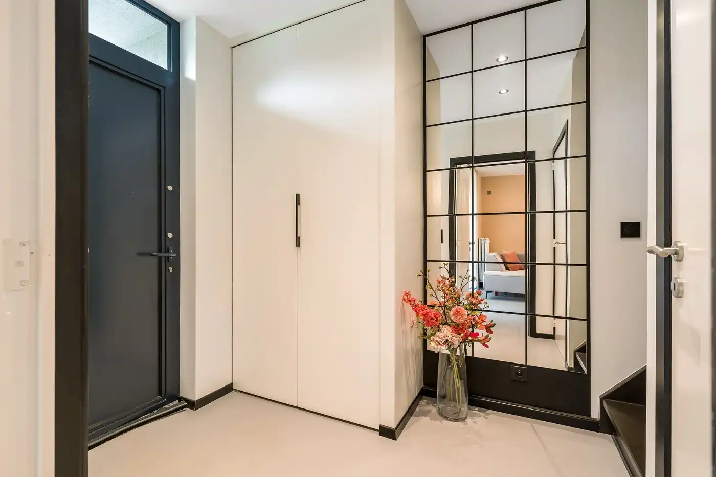 Gezellige, instapklare woning met 3 à 4 slpk., tuin en garage foto 2