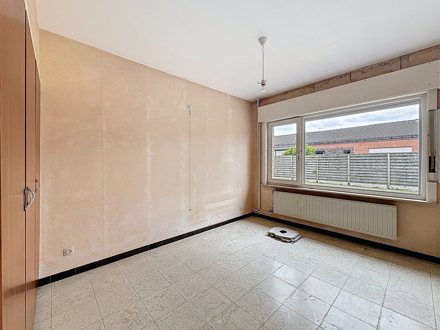 Gelijkvloerse villa met opknapwerk nabij het Hannecartbos. foto 9