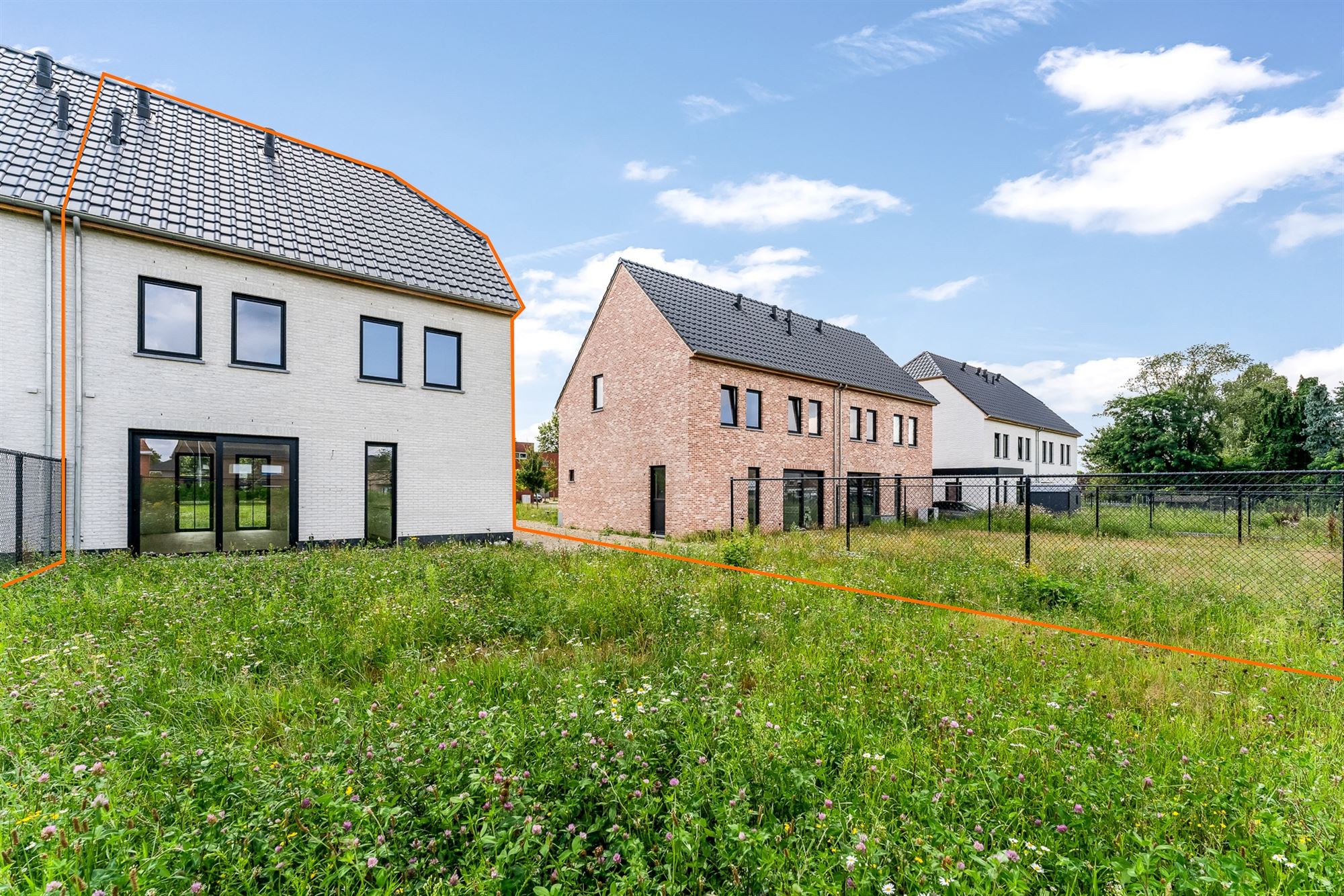 STIJLVOLLE EN VOLLEDIG AFGEWERKTE NIEUWBOUWWONING MET 3 SLAAPKAMERS UITERST RUSTIG GELEGEN TE OOSTHAM foto 18