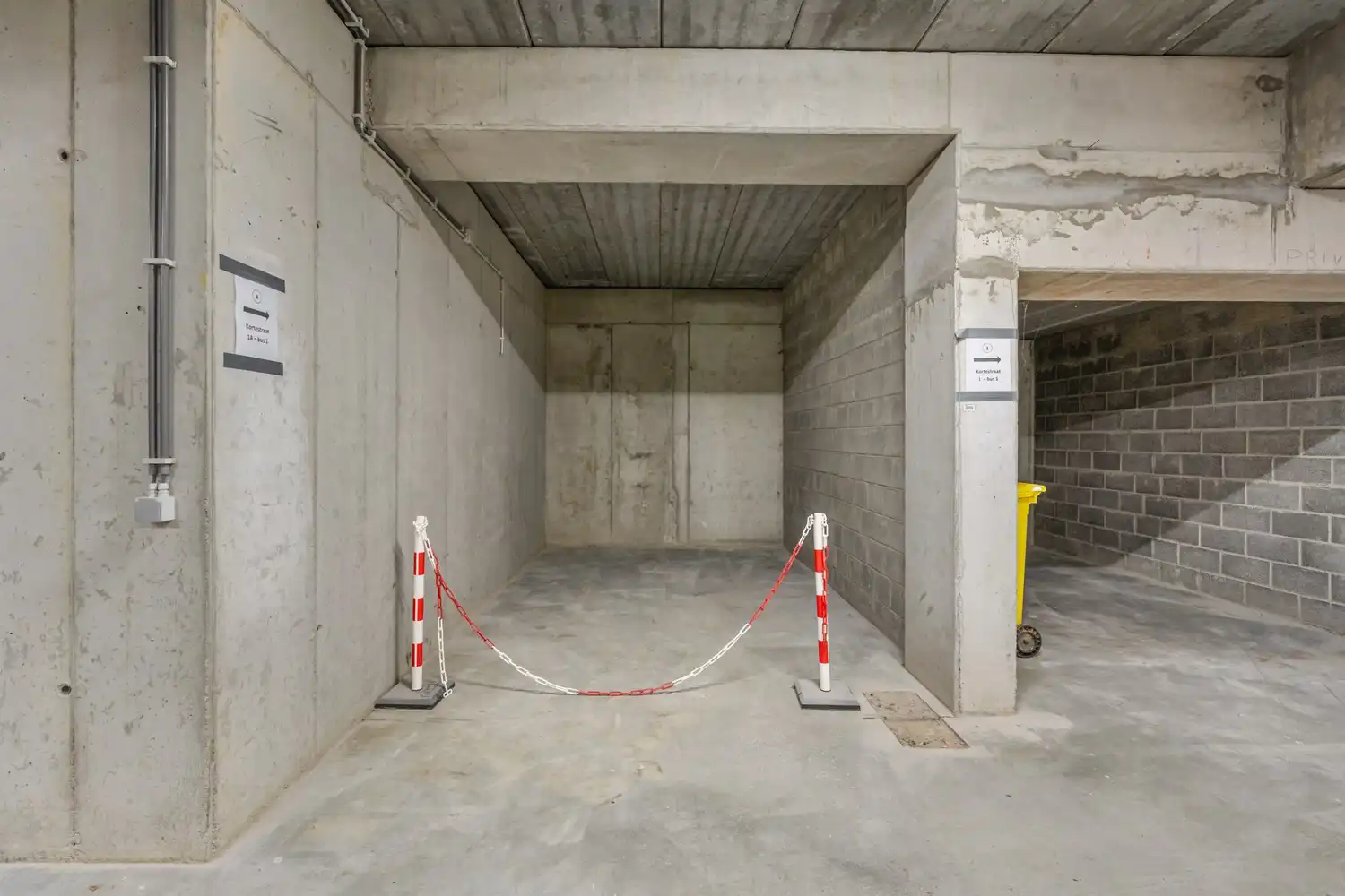 Goed onderhouden gelijkvloersappartement met 2 slaapkamers, ondergrondse autostaanplaats en kelder te Linden ! foto 18