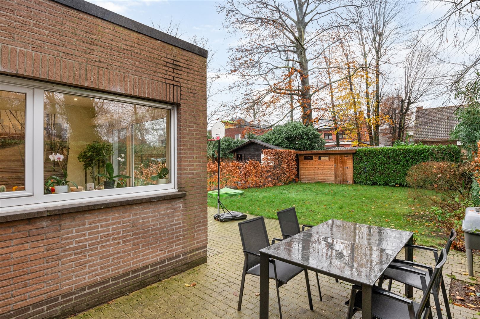 Energiezuinige halfopen woning met 5 à 6 slaapkamers. foto 3