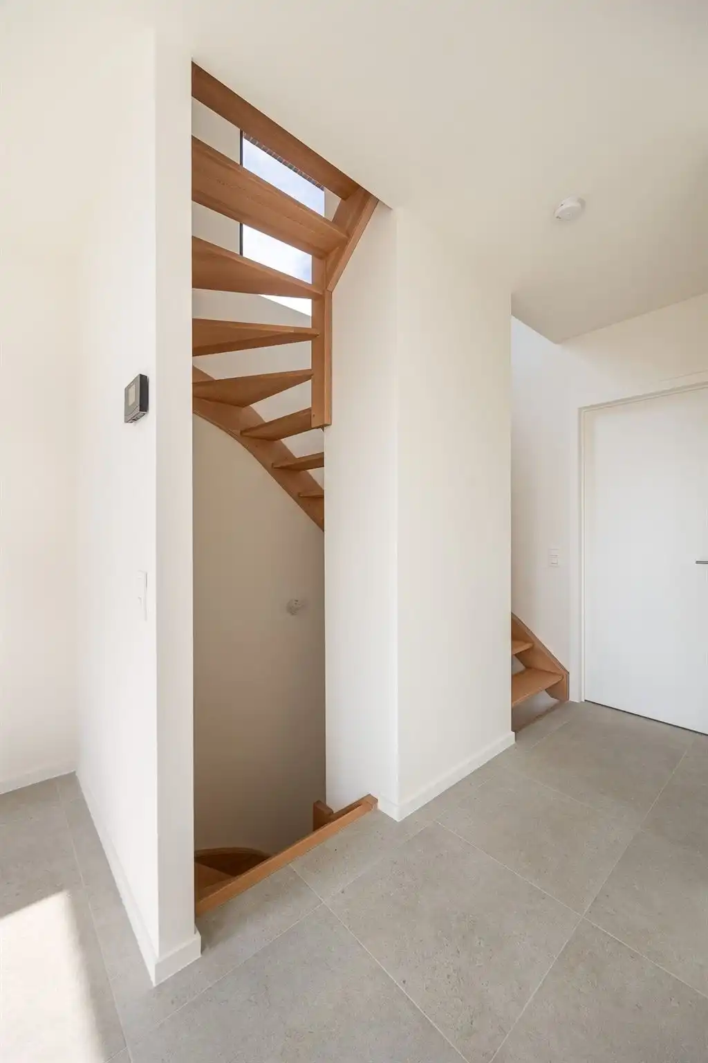 Nieuwbouwwoning onder registratie op toplocatie foto 16