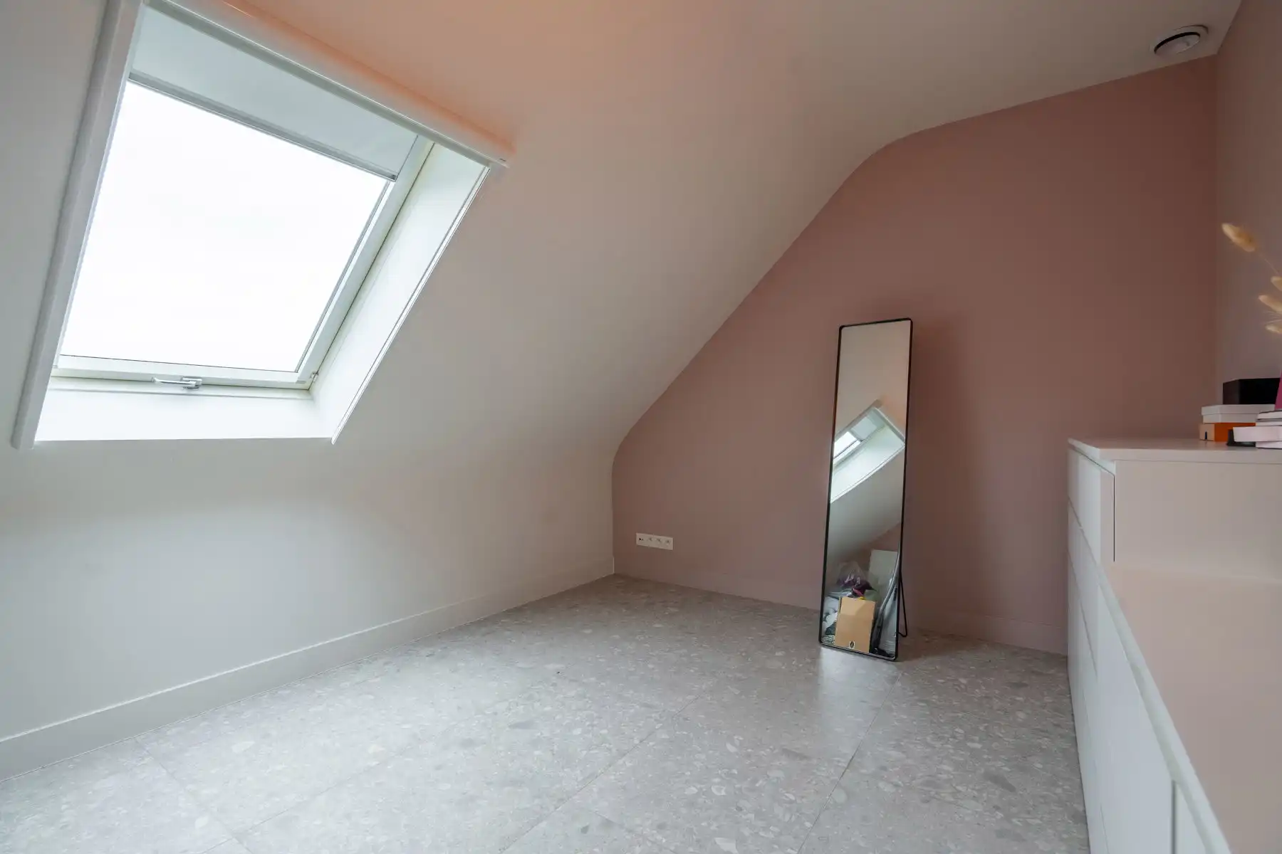 Recent duplex met 2 slpk en eigen inkom foto 21