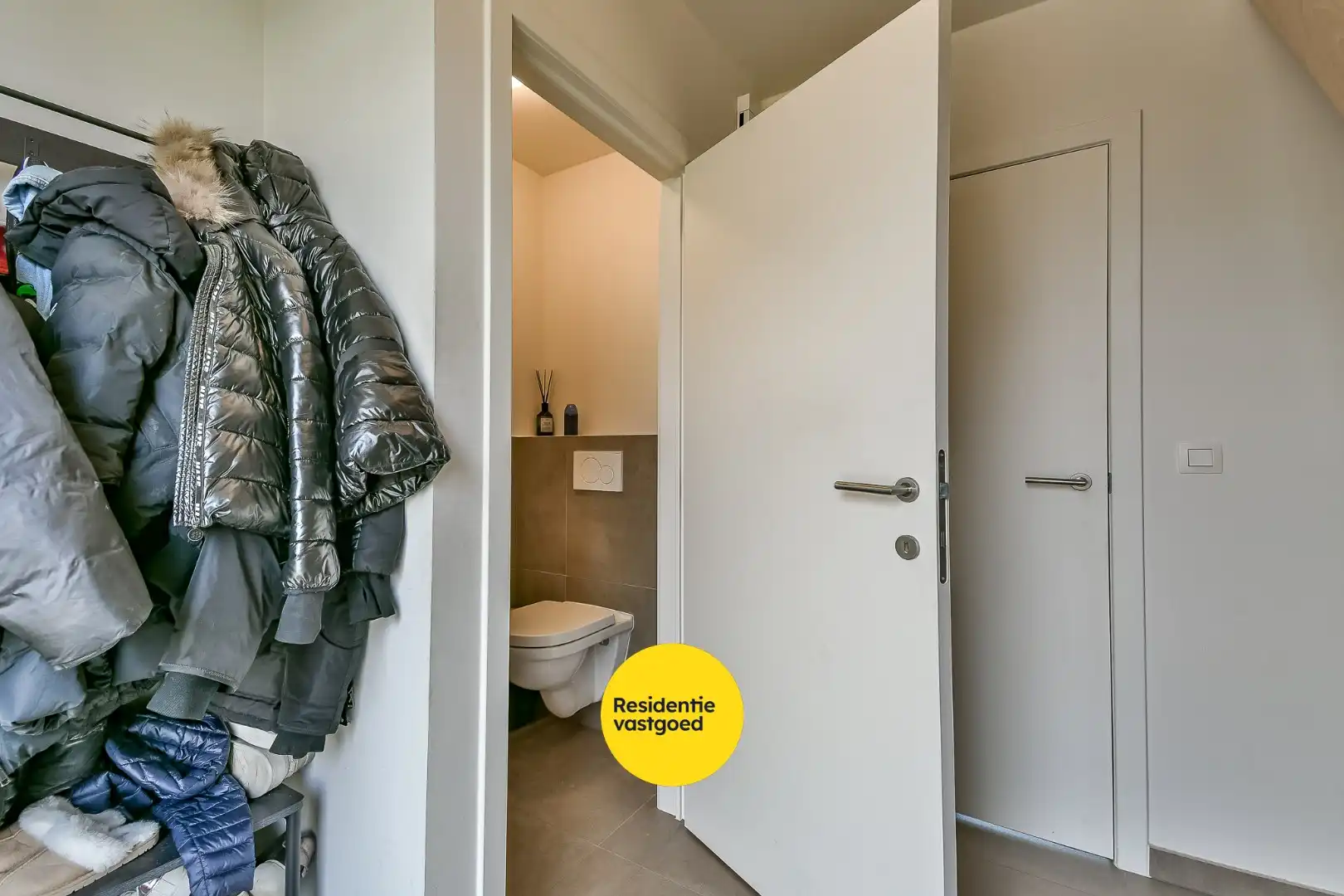 Halfopen nieuwbouwwoning in Eernegem met tuin en 3 slaapkamers foto 3