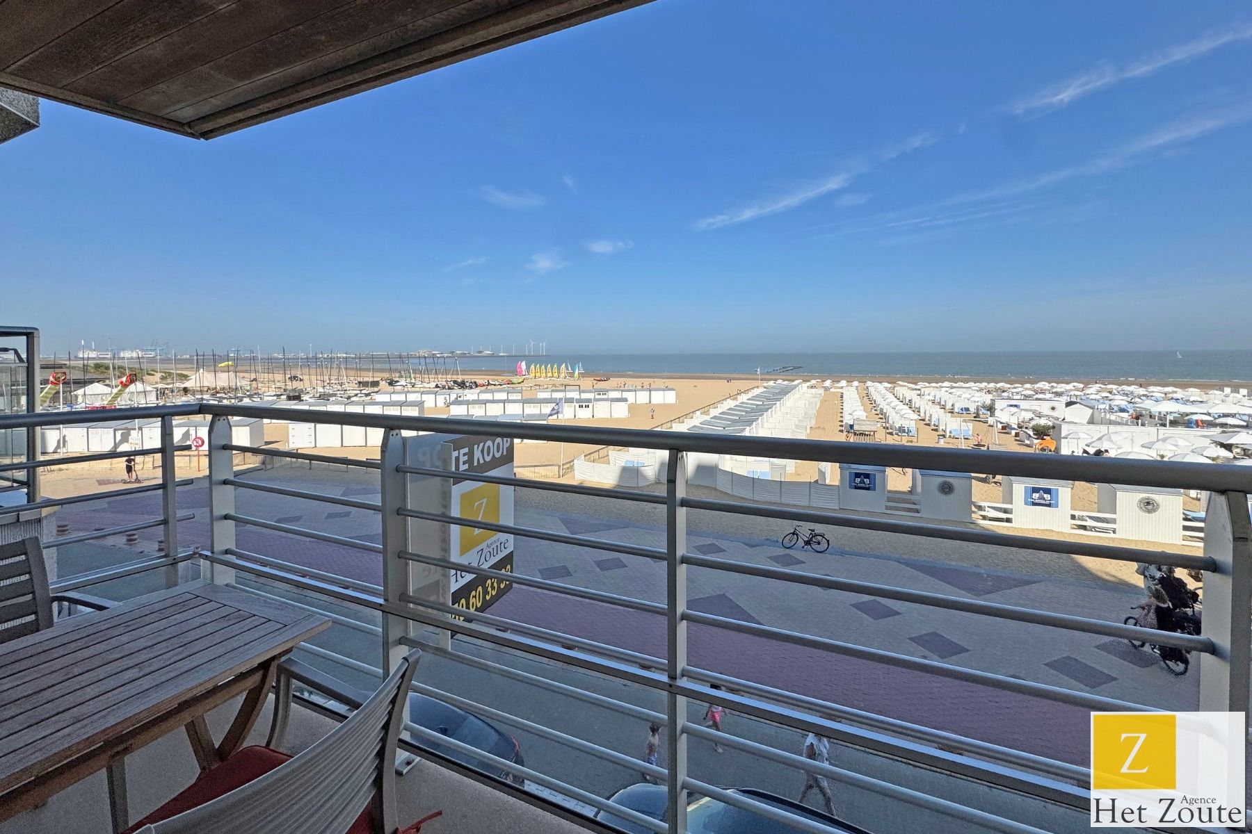 Appartement met frontaal zeezicht te Duinbergen foto 10