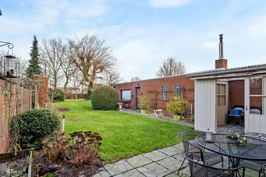 Ruime woning met 4 slaapkamers en grote tuin in het centrum van Ingelmunster foto 11