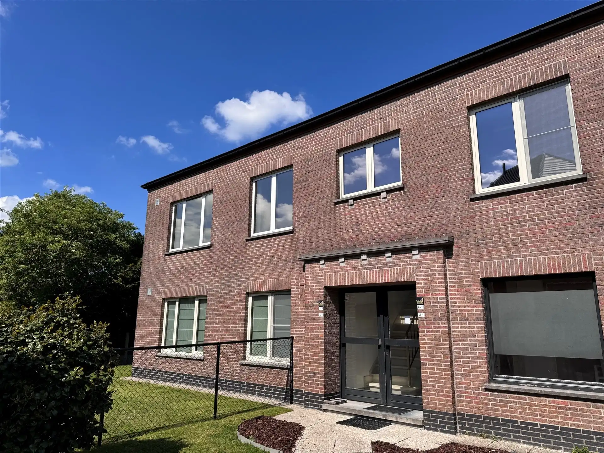 Gerenoveerd appartement met 3 slaapkamer op toplocatie  foto {{pictureIndex}}