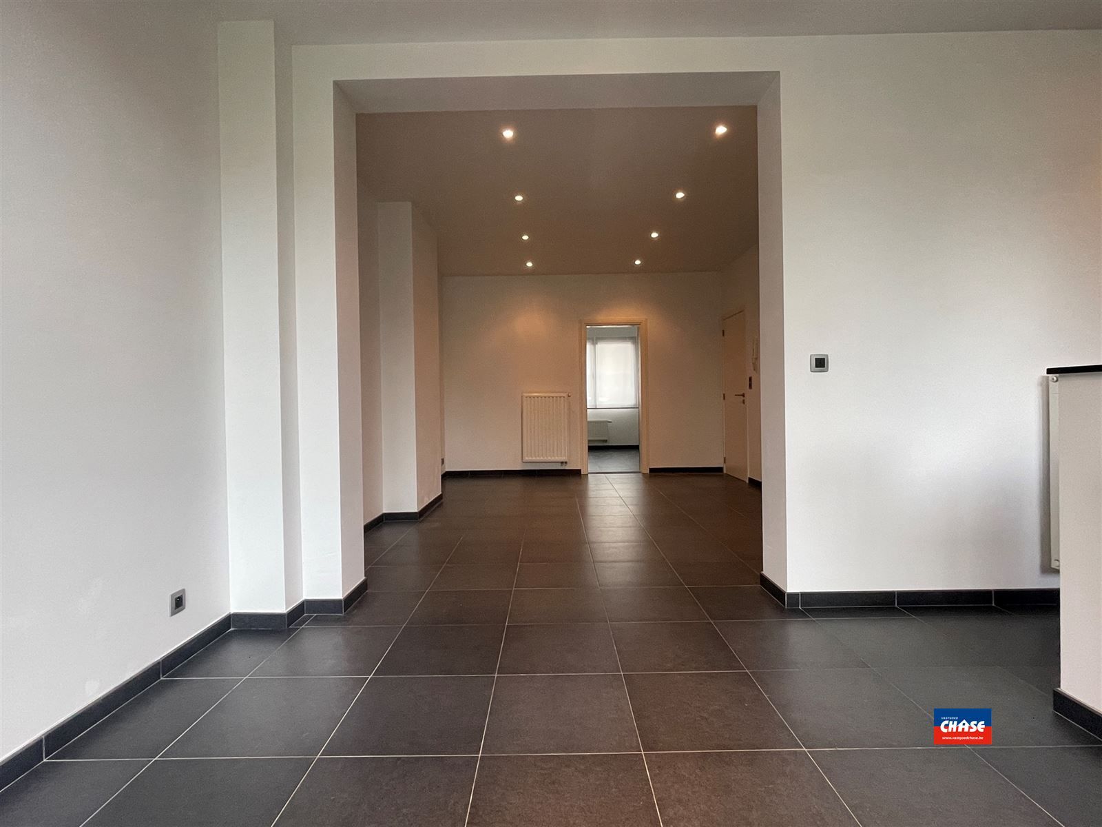 Gelijkvloersappartement met één slaapkamer, prachtige tuin en grote kelder foto 2