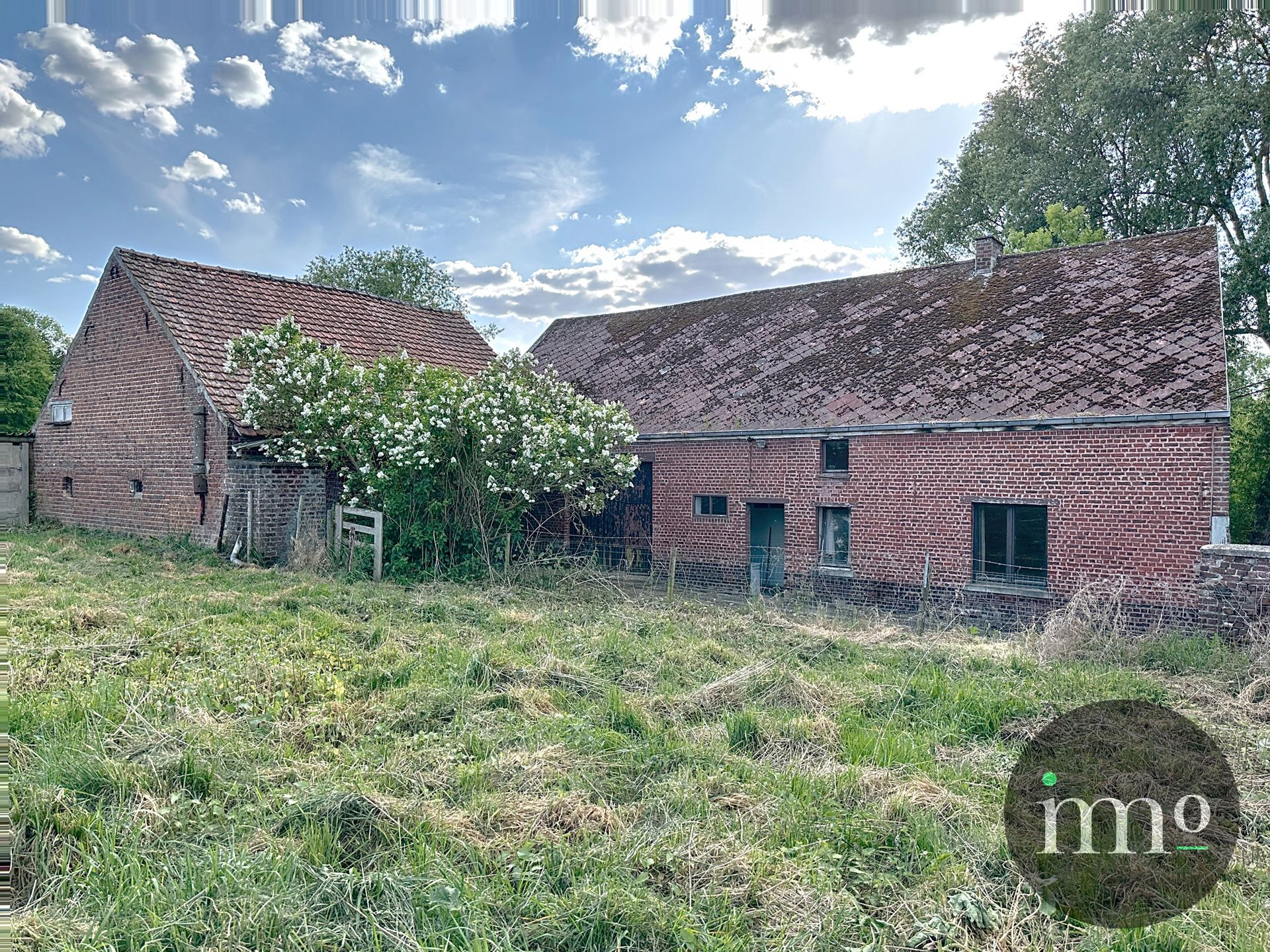 Hoofdfoto van de publicatie: ***TOPLOCATIE***  Boerderijtje omgeven door weilanden