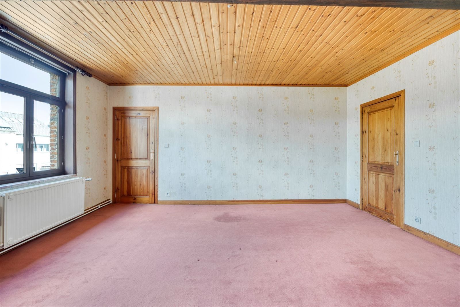 Woning met 3 slaapkamers, tuin en 2 staanplaatsen foto 12