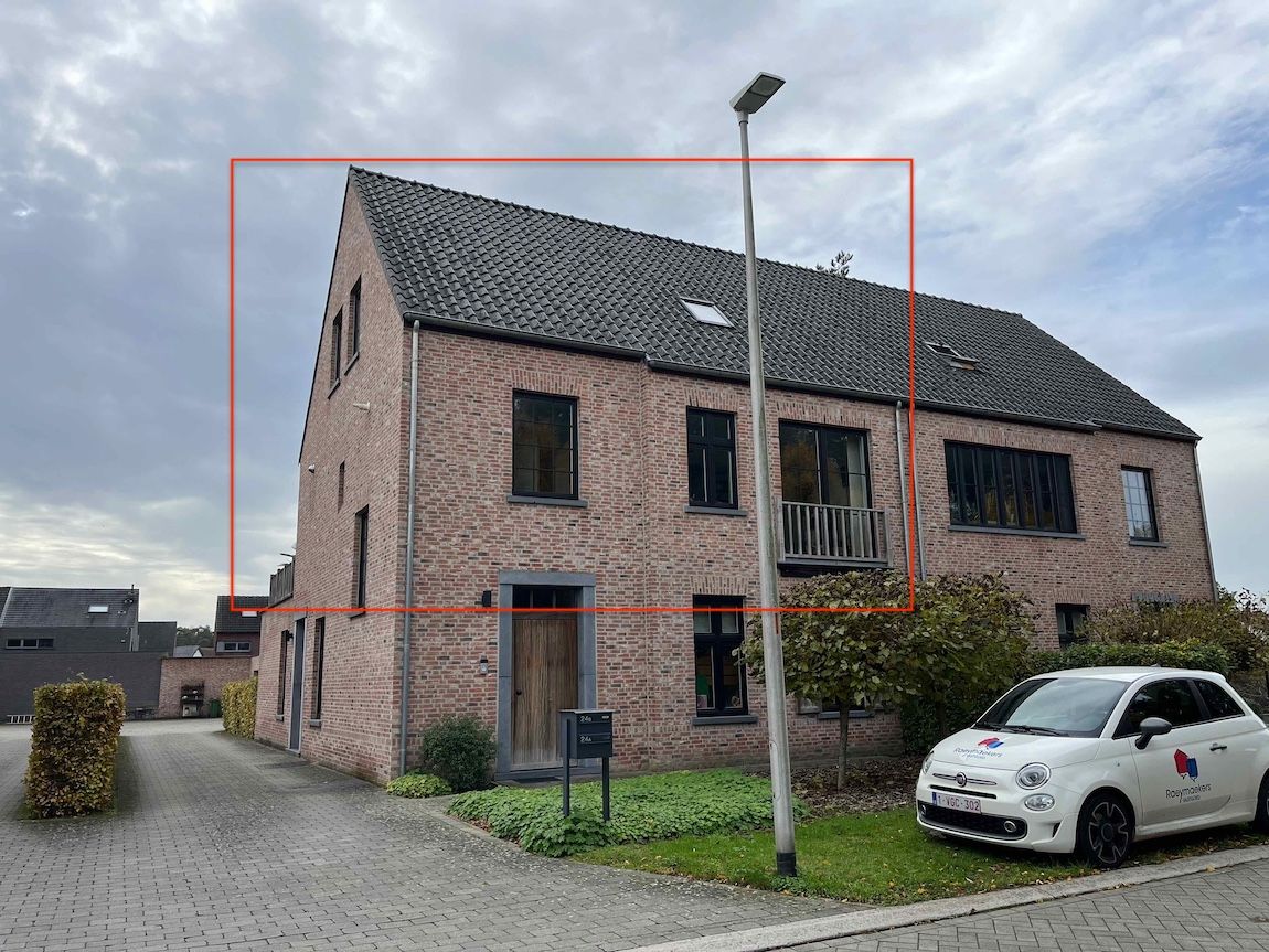 Ruim duplexappartement foto {{pictureIndex}}