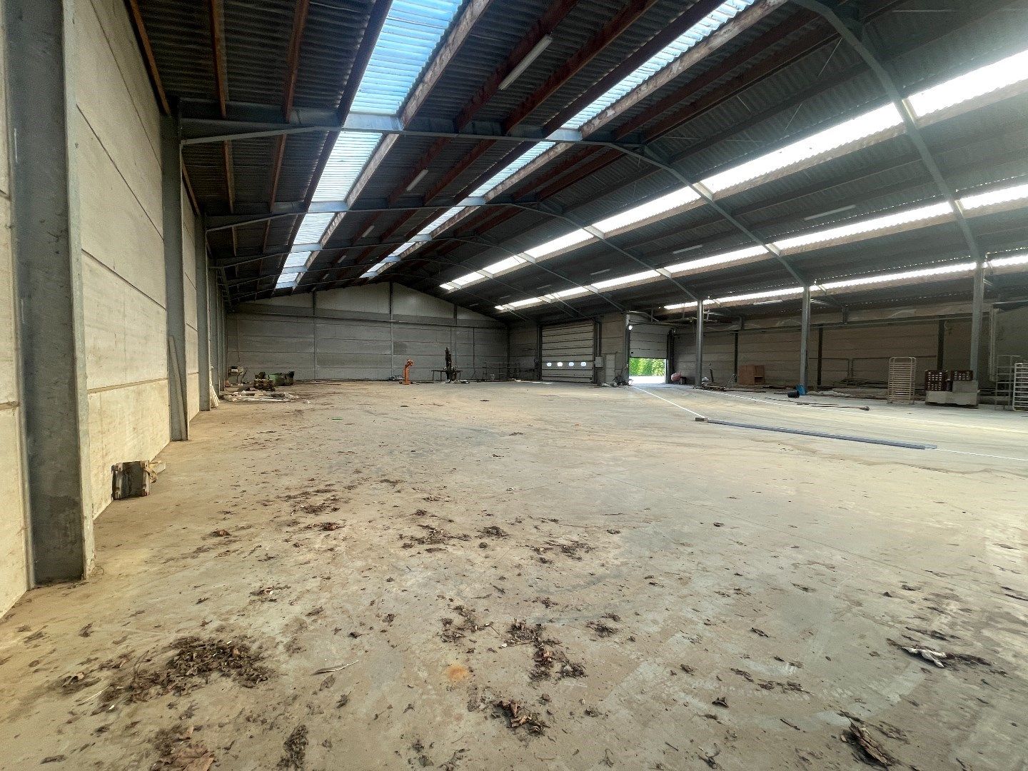 Loods 750 m² te Passendale - Huurprijs 2,5 € per m²/mnd foto 3