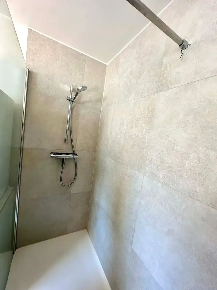 QUASI NIEUWBOUW 125 m2 MET 3 SLAAPKAMERS EN RUIM TERRAS OPEN ZICHT foto 22