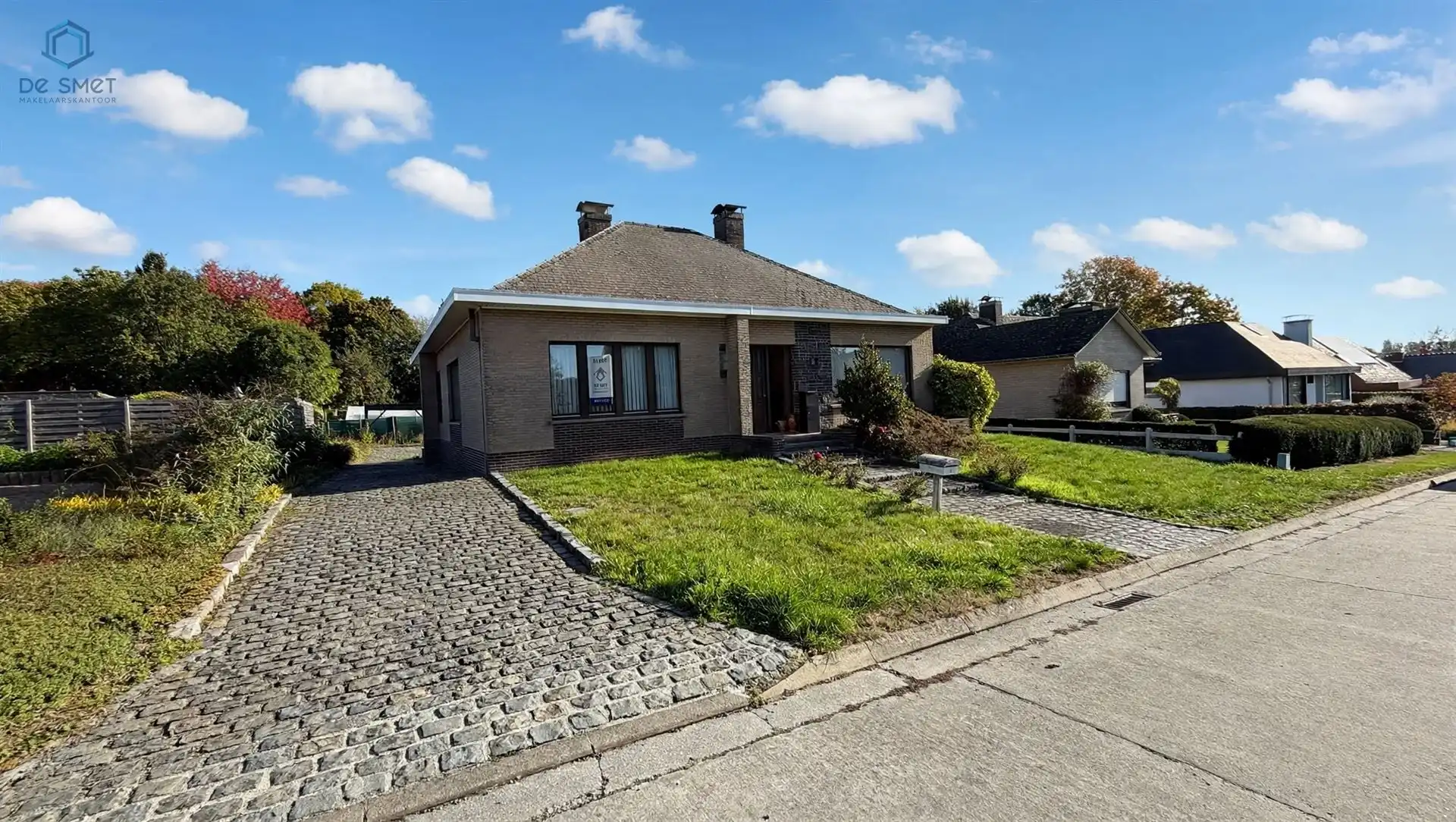 Hoofdfoto van de publicatie: OP TE FRISSEN BUNGALOW OP WANDELAFSTAND VAN HET CENTRUM VAN BRAKEL