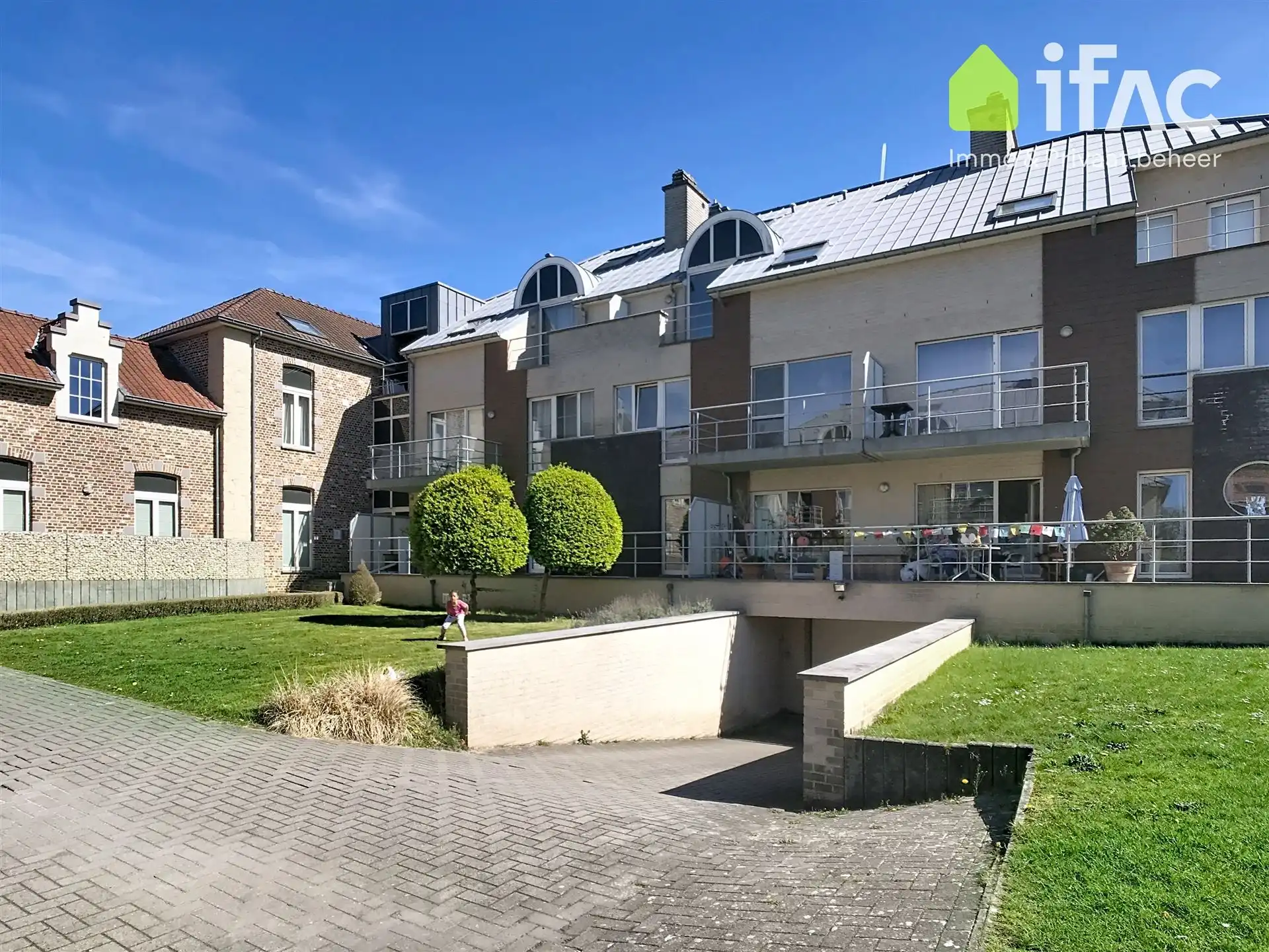Triplex: 2 badk., 2 terrassen, parking foto 31