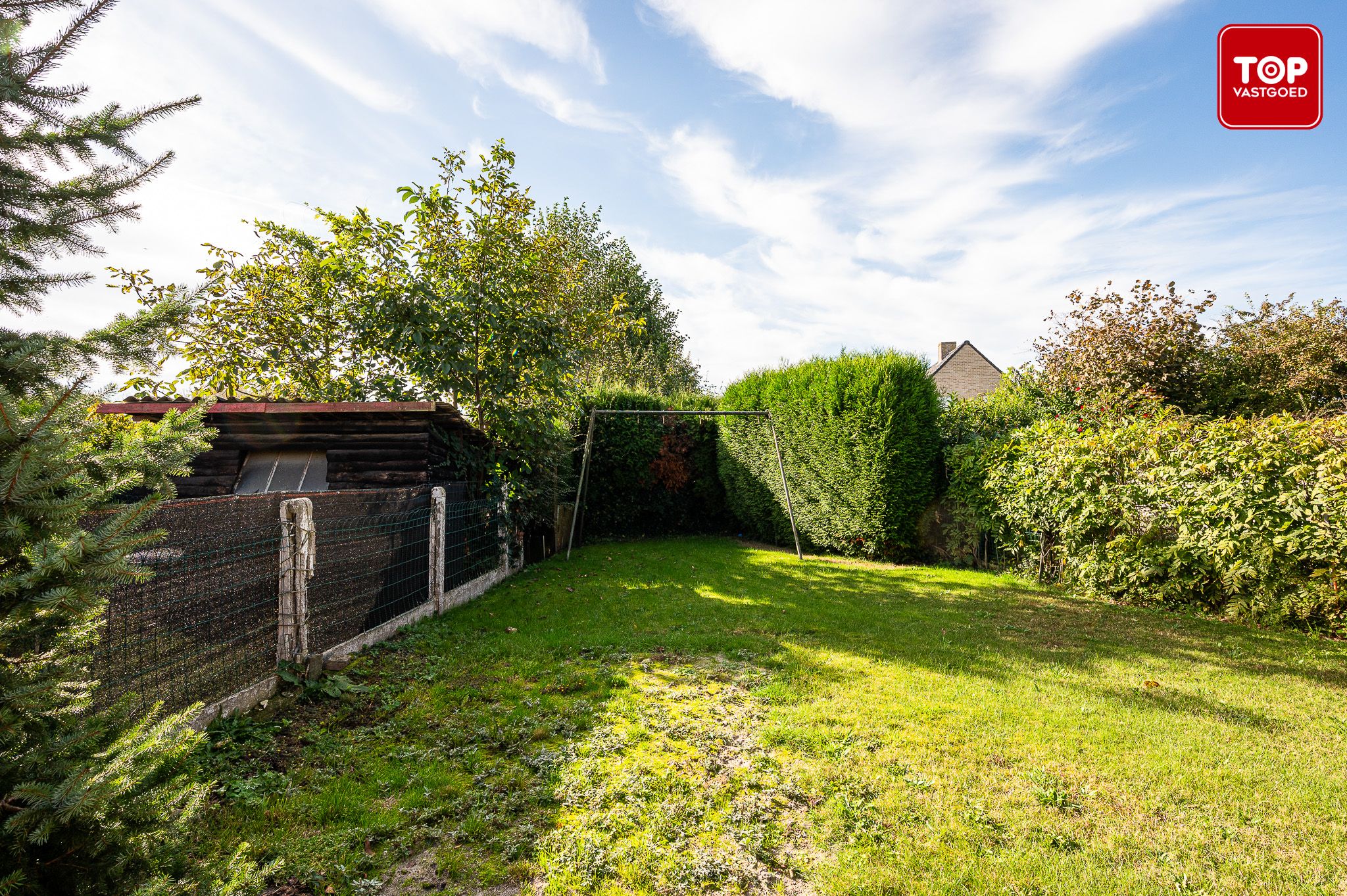 Bungalow met garage en mooie tuin foto 21