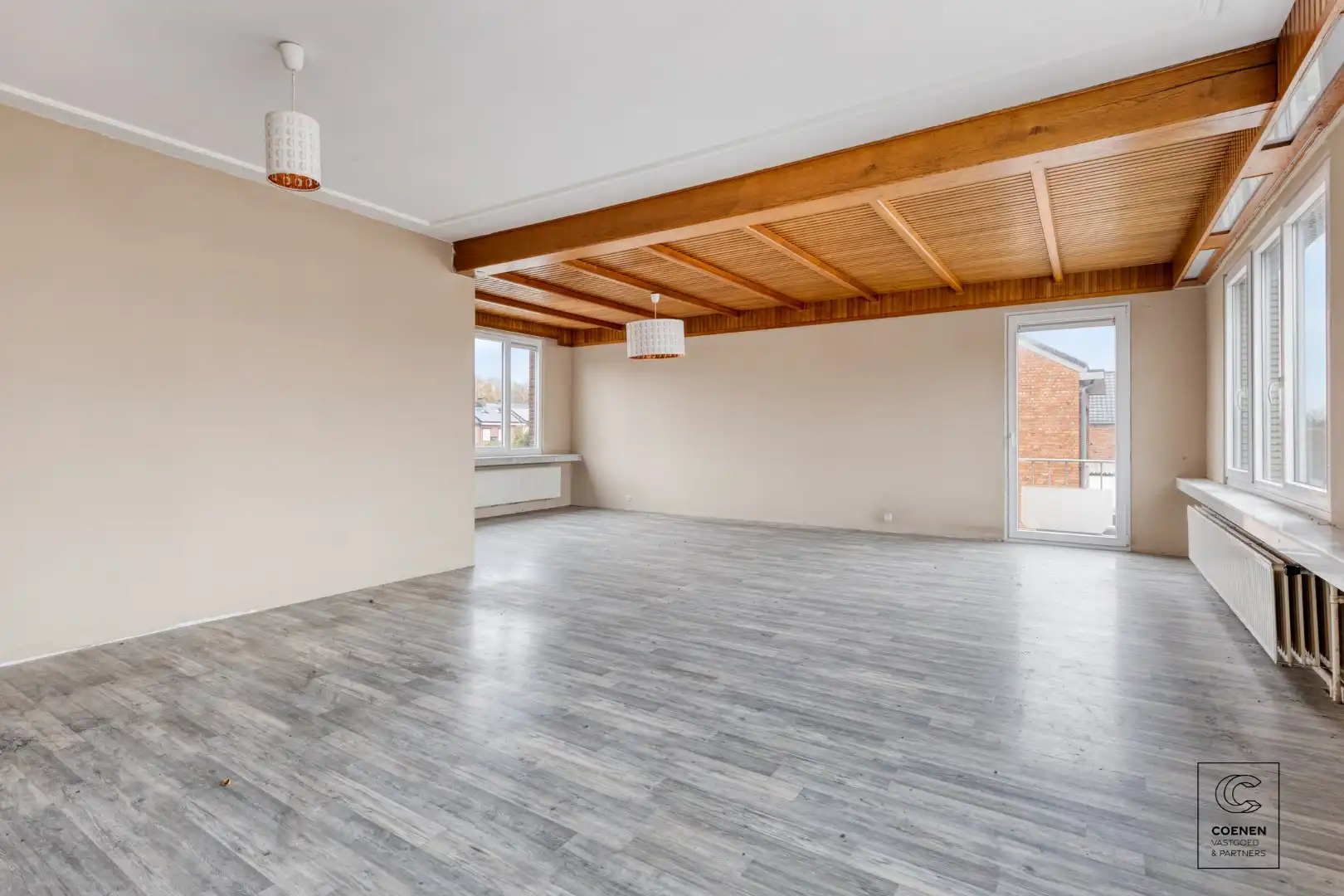 Te renoveren appartement van ca. 120 m² op een gunstige ligging te Kessel! foto 6
