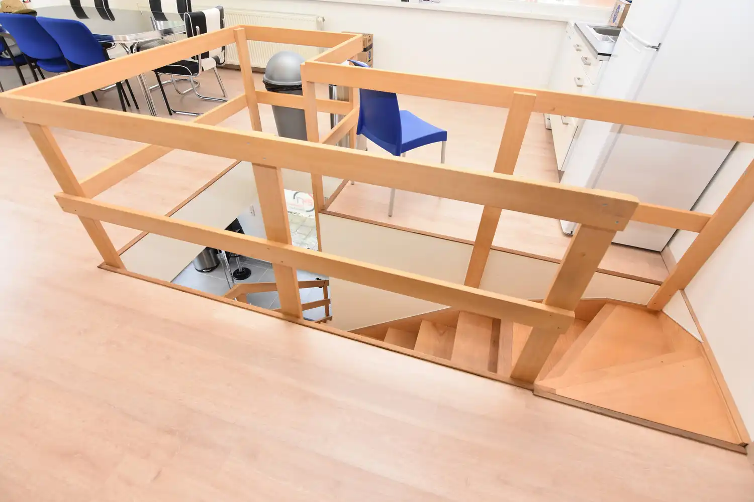 CENTRAAL GELEGEN KANTOORRUIMTE 110M2 foto 12